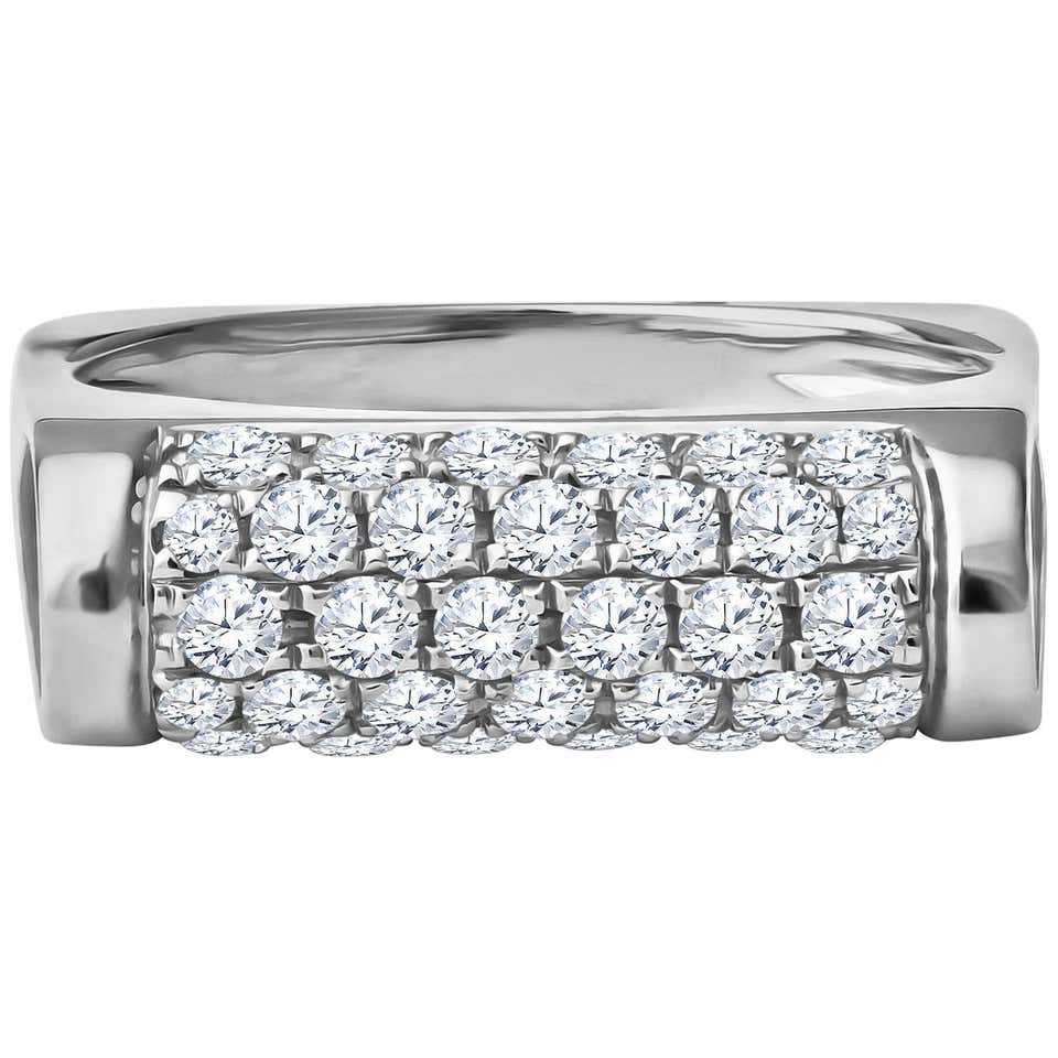 18 Karat White Gold Diamond Pave Ring For Sale at 1stDibs