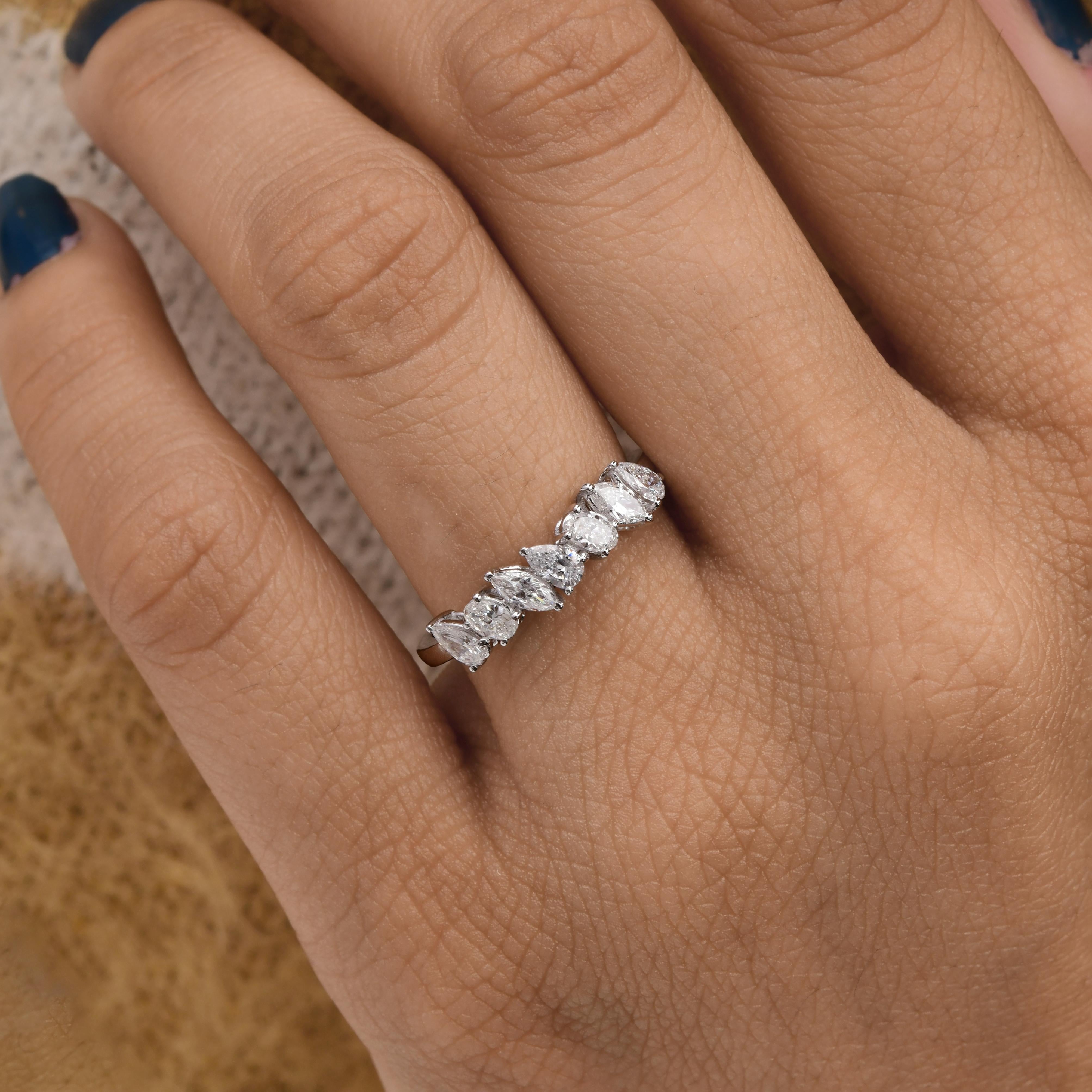 0,63 Karat SI Reinheit HI Farbe Multi Diamantring 18 Karat Weißgold Schmuckstücke (Ovalschliff) im Angebot