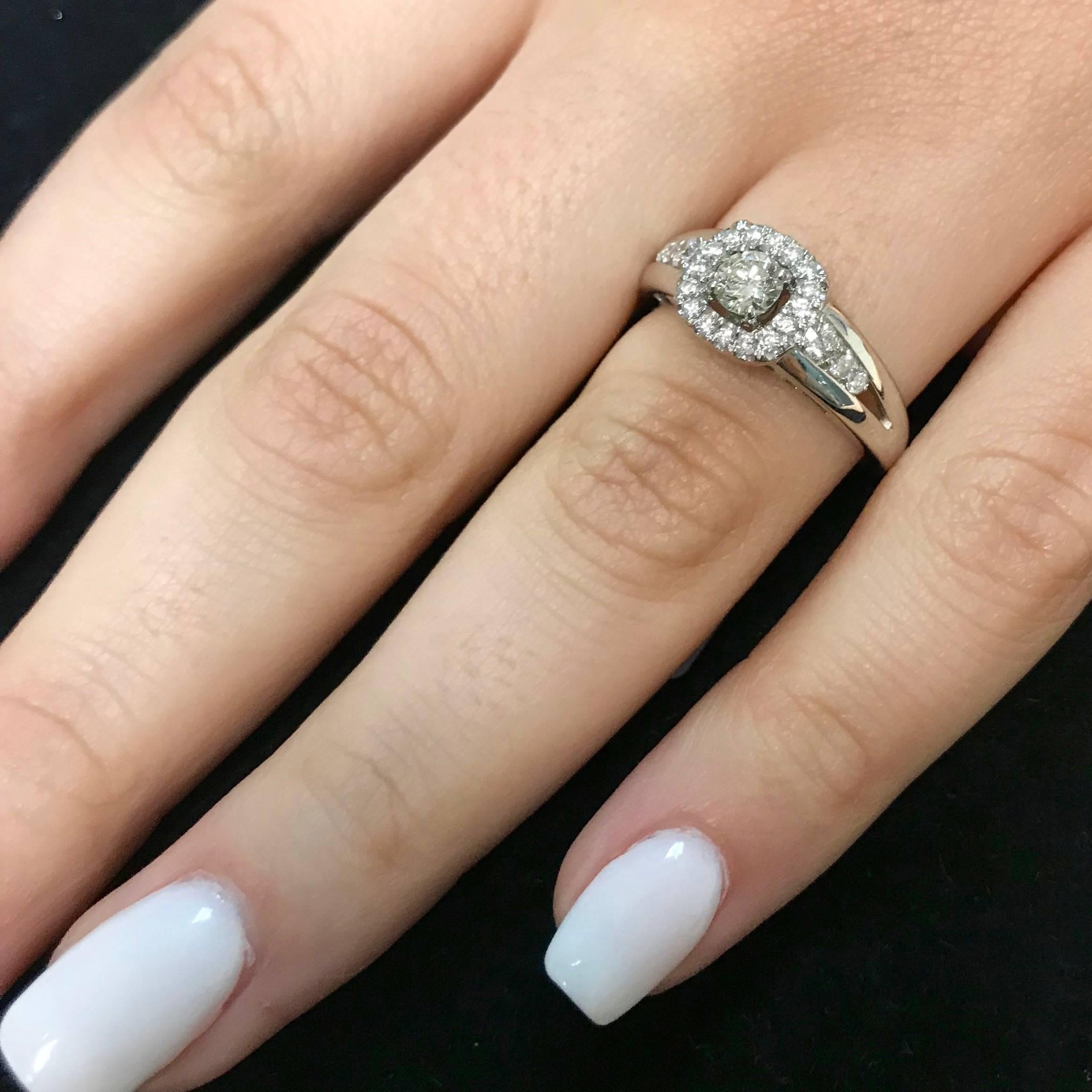 White Diamond Halo Engagement Ring In New Condition In GREAT NECK, NY
