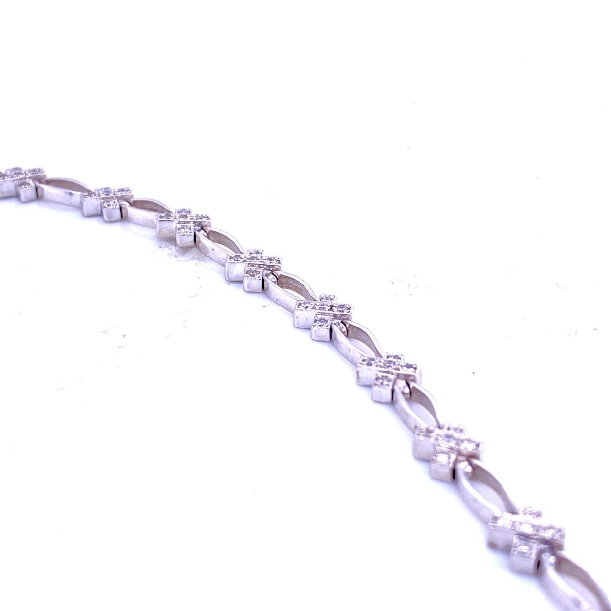 Round Cut 0.63 Carat Pave Set Round Diamond 14 Karat Gold Tennis Bracelet For Sale