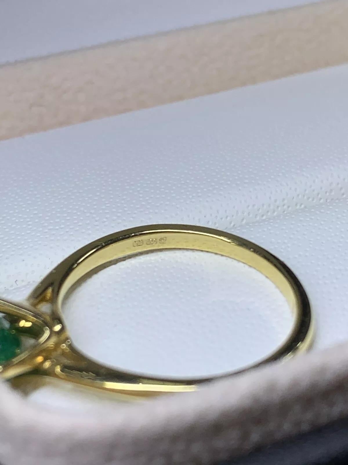 0.63ct Green Emerald Solitaire Engagement Ring In 18ct Yellow Gold For Sale 2