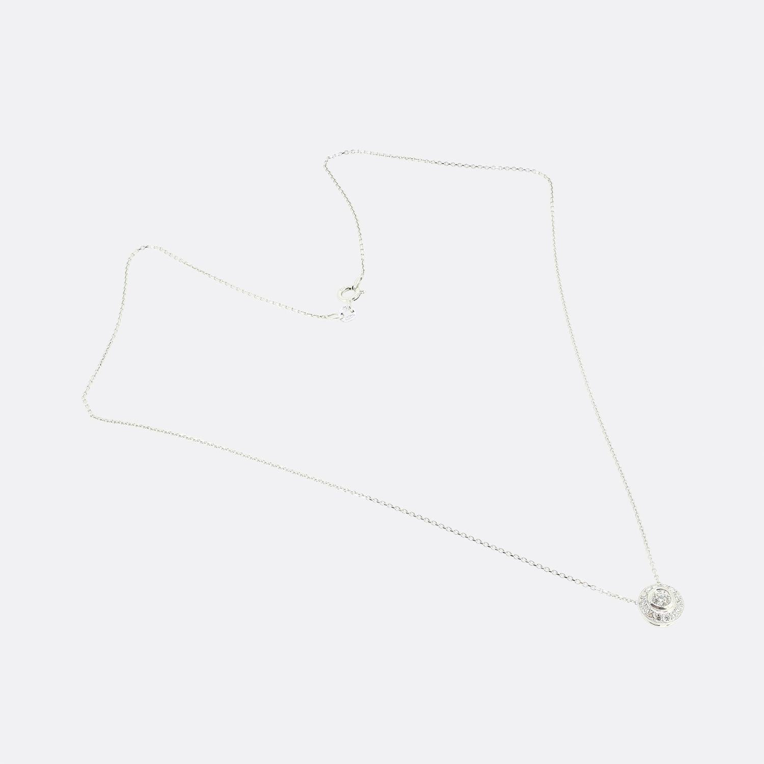 0.64 Carat Diamond Halo Pendant Necklace In Good Condition For Sale In London, GB