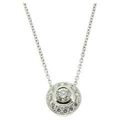 Collar Colgante Halo de Diamantes de 0.64 Quilates