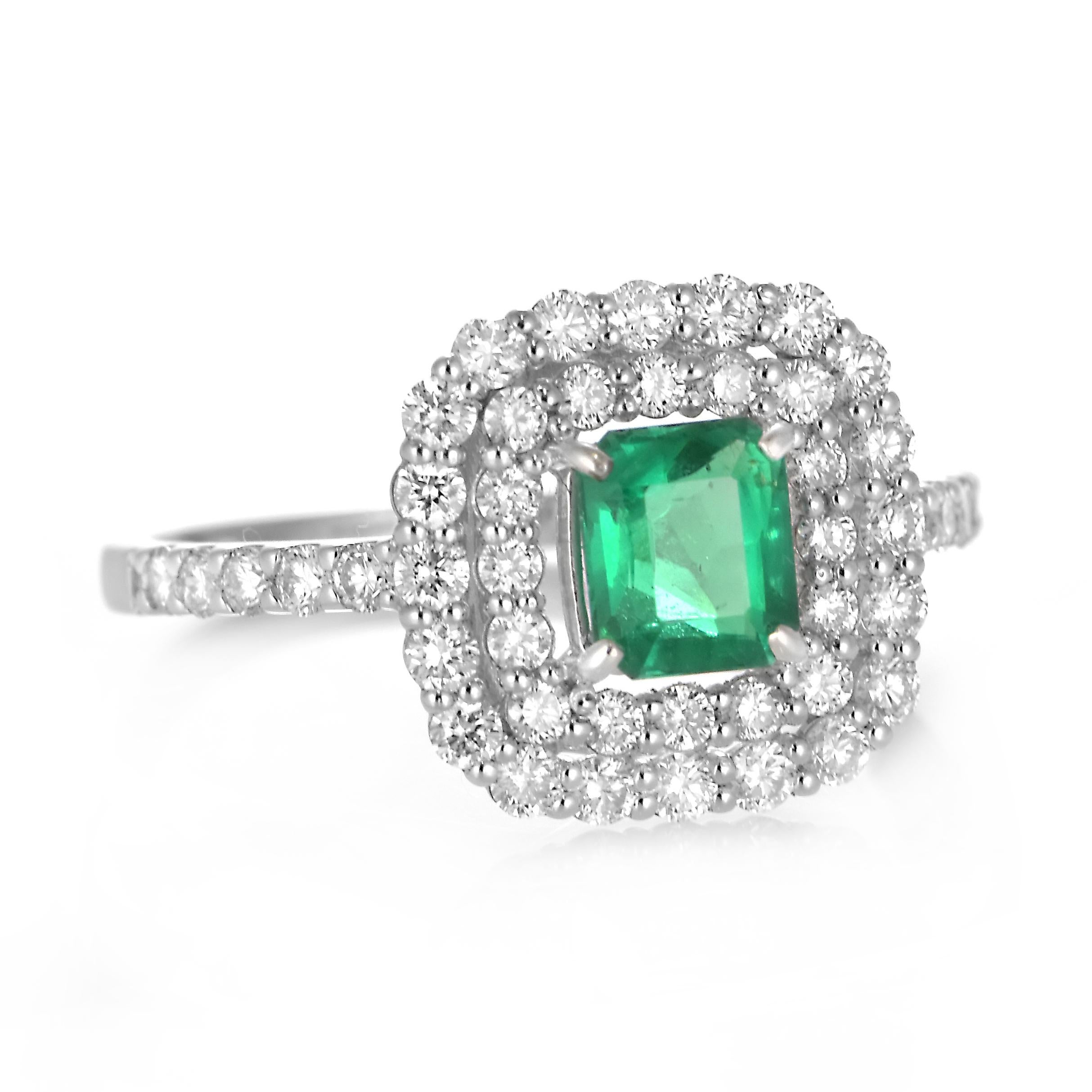 0.64 Karat natürlicher kolumbianischer Smaragd und Diamantring aus Platin im Angebot 8