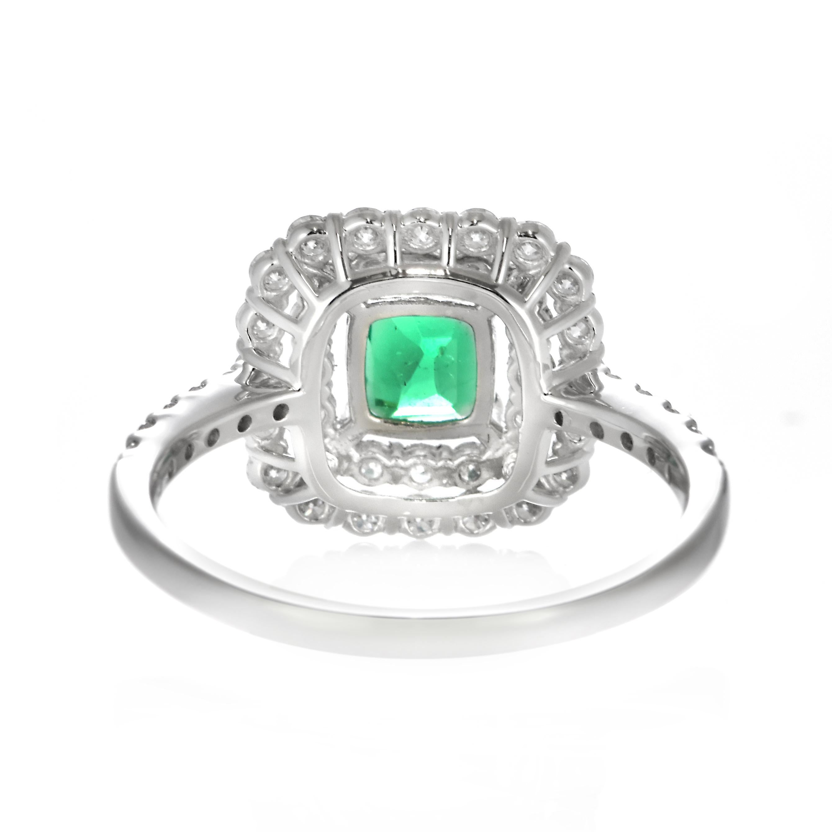 0.64 Karat natürlicher kolumbianischer Smaragd und Diamantring aus Platin im Zustand „Neu“ im Angebot in Tokyo, JP