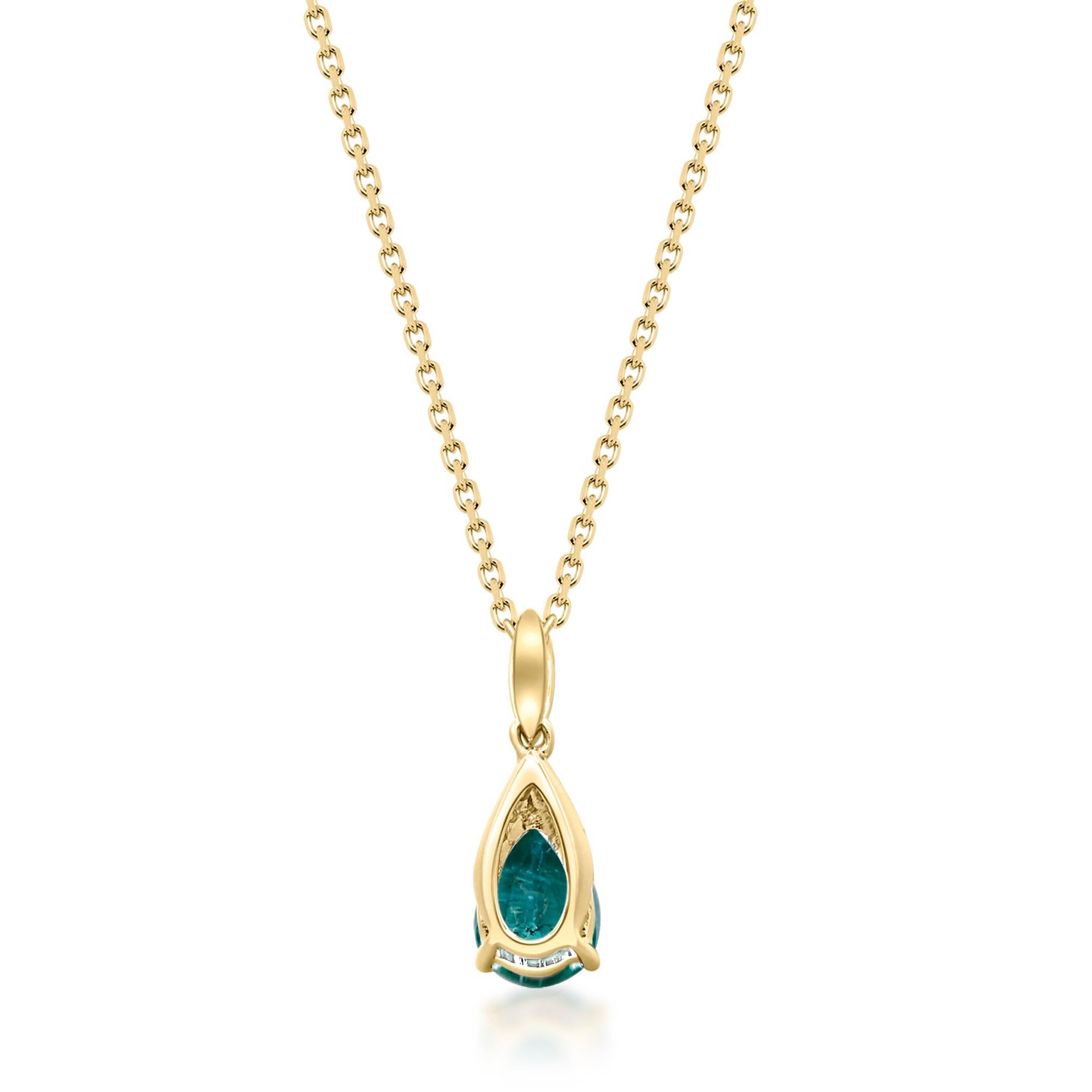 0.64 Carat Pear-Cut Emerald with Diamond Accents 10K Yellow Gold Pendant In New Condition For Sale In New York, NY