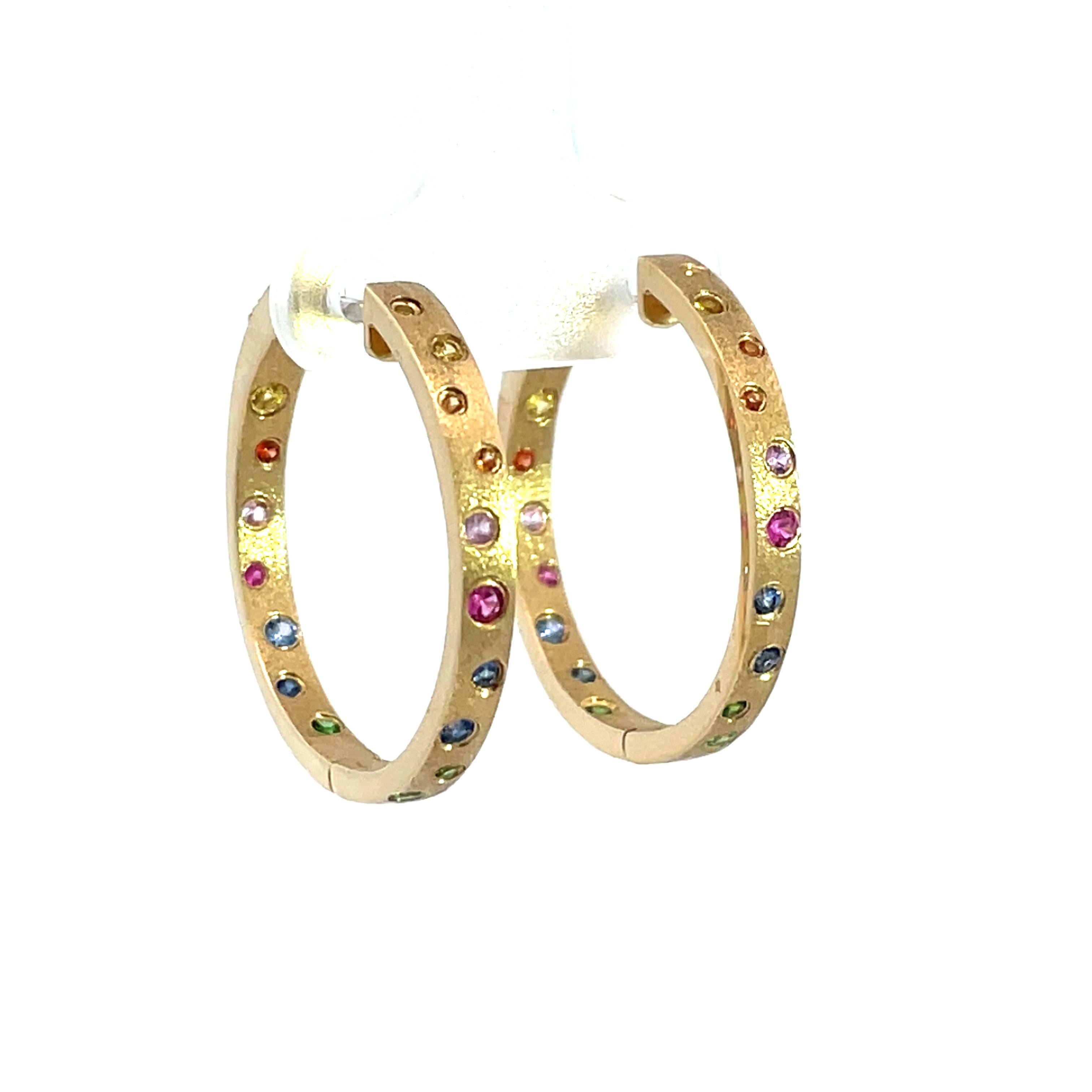 0.64 Carat Rainbow Sapphire and Tsavorite Flush Set Hoop Yellow Gold Earrings In New Condition For Sale In Great Neck, NY