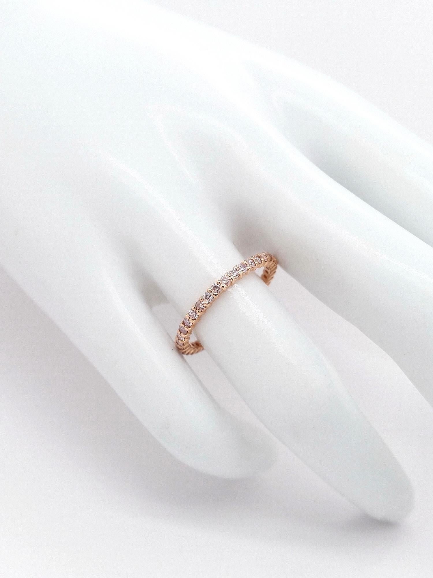 0,64 Karat natürlicher hellrosa Diamantring (Rundschliff)