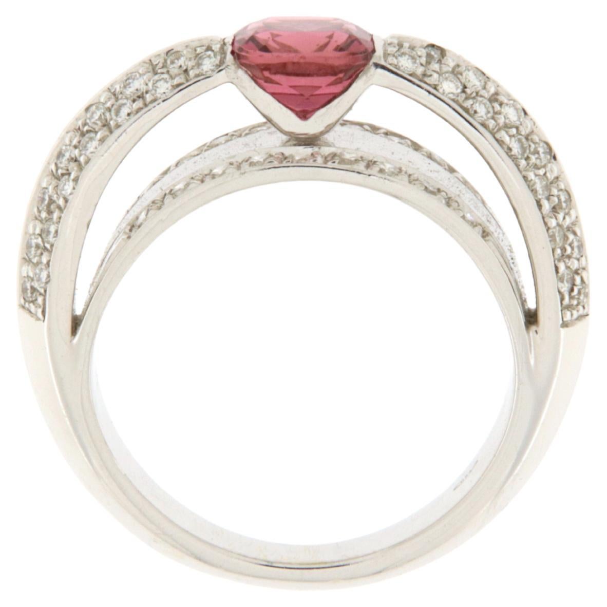 0,64 Ct. Diamants et 1,20 carat Bague jonc en or blanc et tourmaline rose