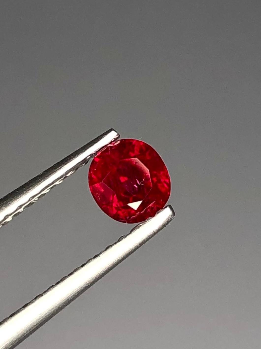 Women's or Men's 0.64 Ct GIA certificate Natural Unheated Burma Ruby Pigeon blood vivid Red color For Sale