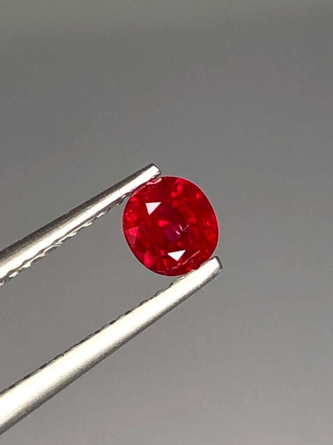 0.64 Ct GIA certificate Natural Unheated Burma Ruby Pigeon blood vivid Red color For Sale 4