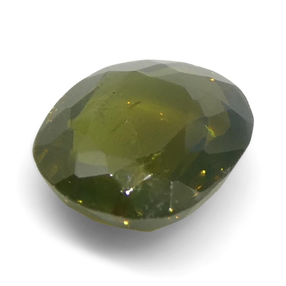 0.64ct Oval Yellowish Green to Yellowish Brown Alexandrite from Sri Lanka For Sale 3