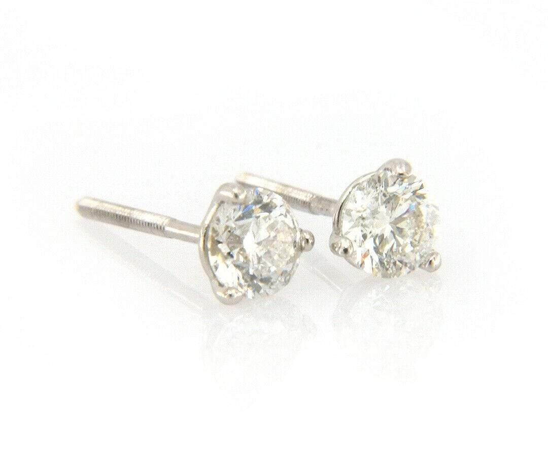 0.64ctw Round Diamond Stud Earrings in 14K

Round Diamond Stud Earrings
14K White Gold
Diamonds Carat Weight: Approx. 0.64ctw
Clarity: SI2
Color: I
Weight: Approx. 0.64 Grams
Stamped: 14KT

Condition:
Offered for your consideration is a pair of