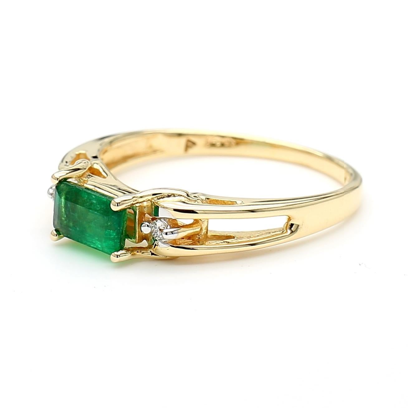 0.65 Carat Emerald 14K Gold Two Row Open Gap Band Ring For Sale 4