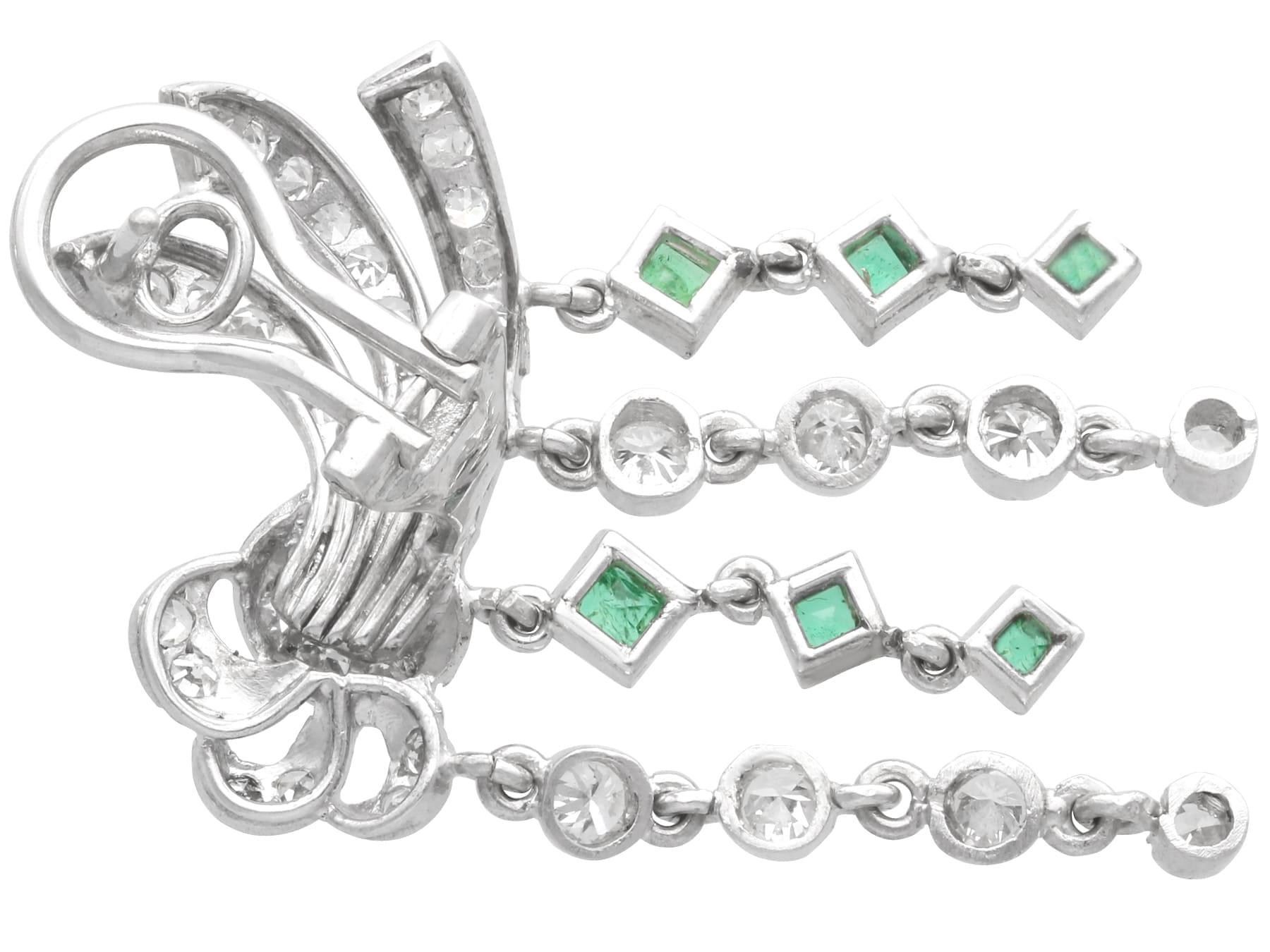 Orecchini a goccia in platino con smeraldo da 0,65 carati e diamante da 1,42 carati Circa 1935 in vendita 3