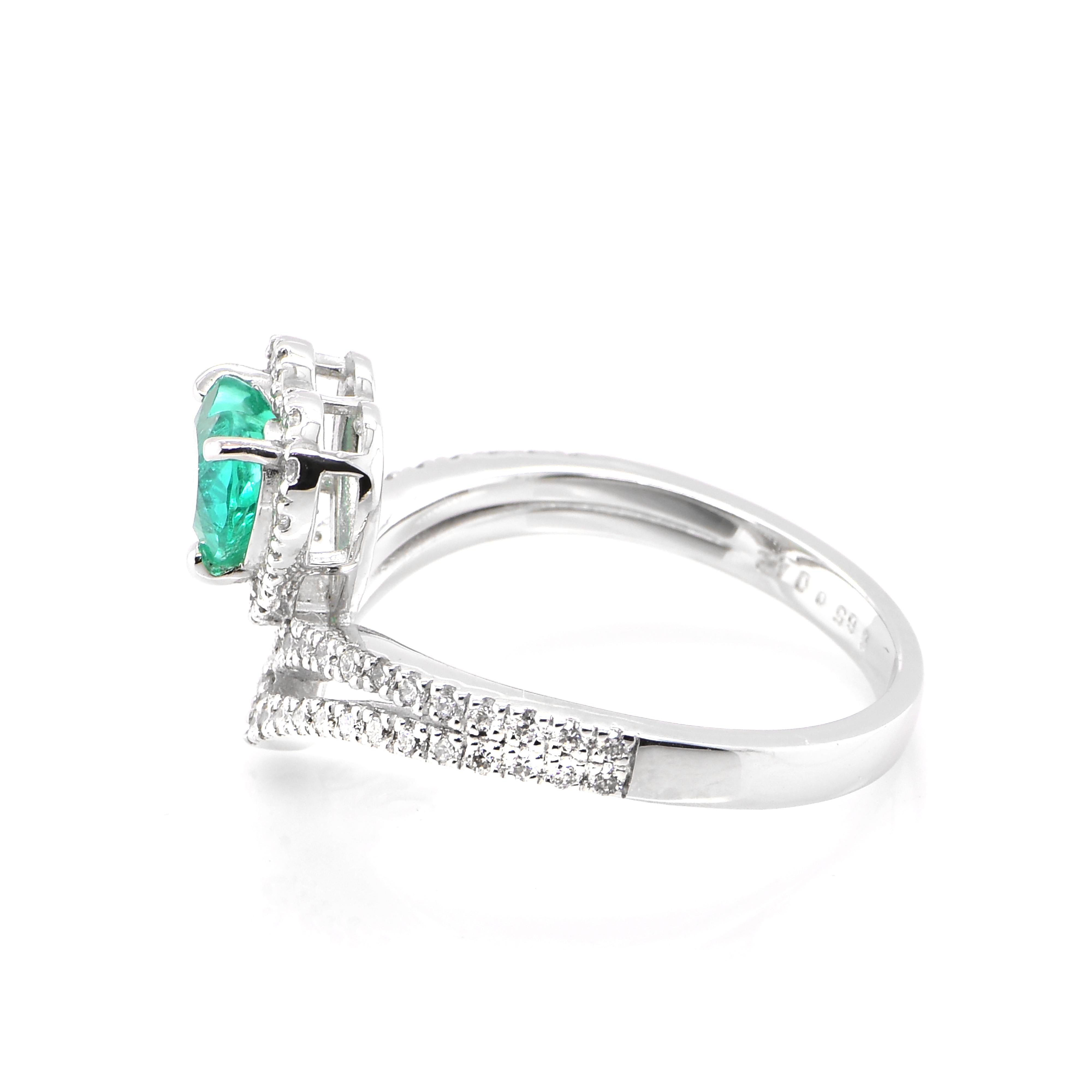 0.65 Carat Emerald and Diamond Tiara Cocktail Ring Made in Platinum In New Condition For Sale In Tokyo, JP
