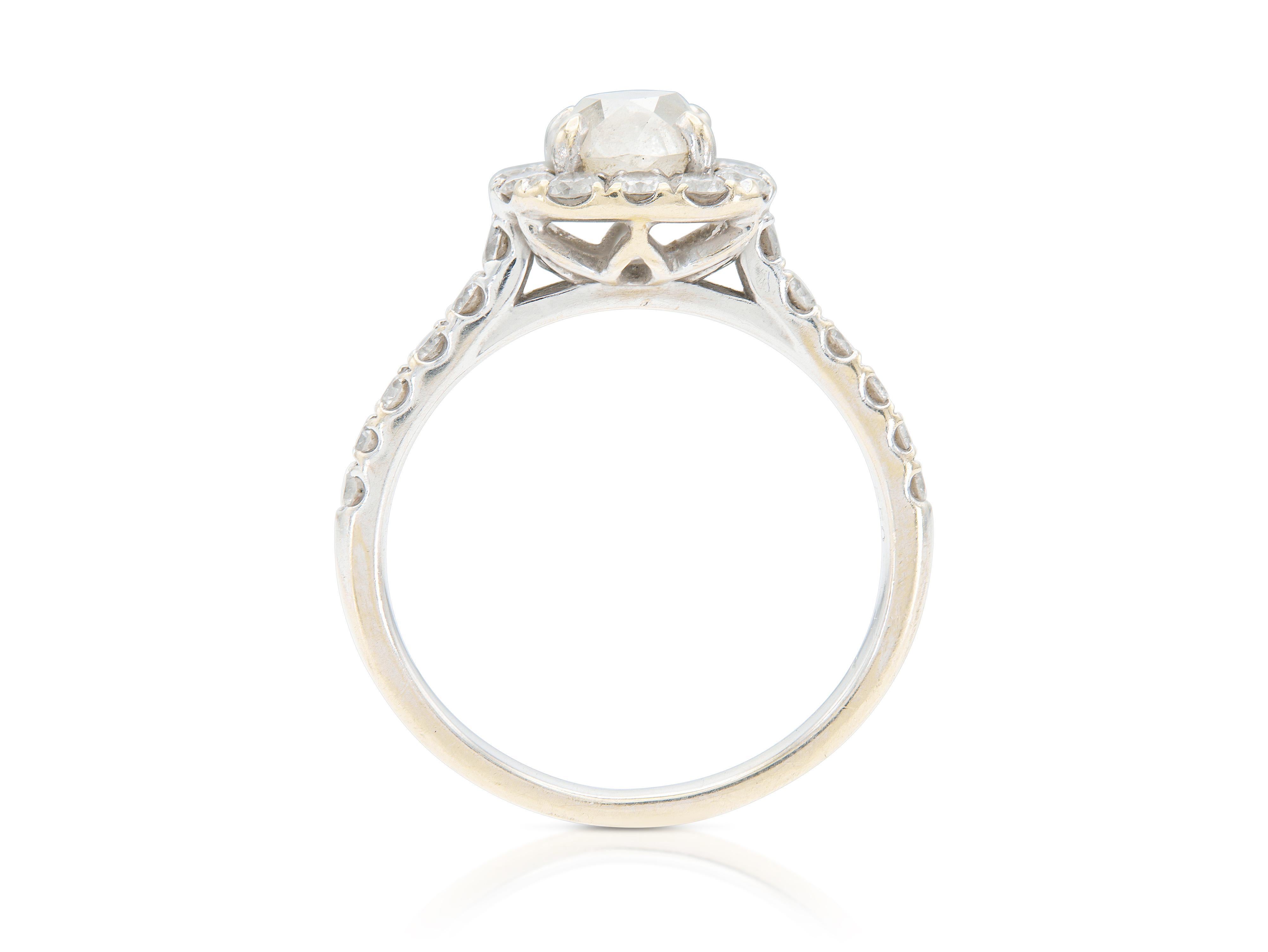 Anello di fidanzamento con diamante taglio Old Mine da 0,65 carati con aureola In condizioni buone in vendita a New York, NY