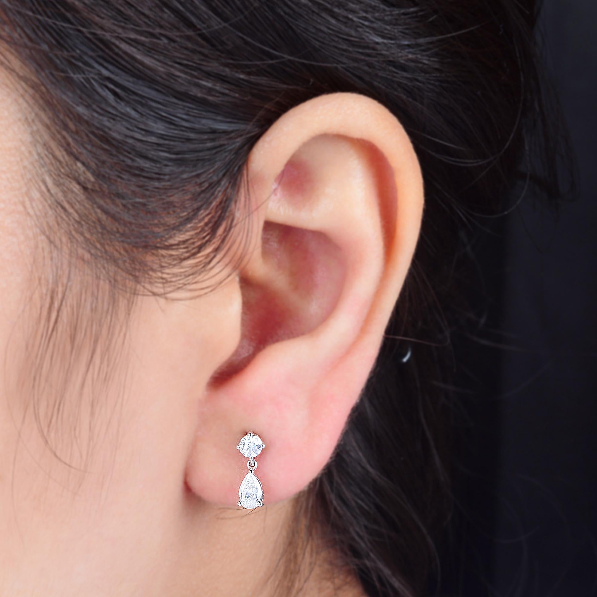 Moderne Boucles d'oreilles pendantes en diamant de 0,65 carat, pureté SI, couleur HI, en or blanc 18 carats
