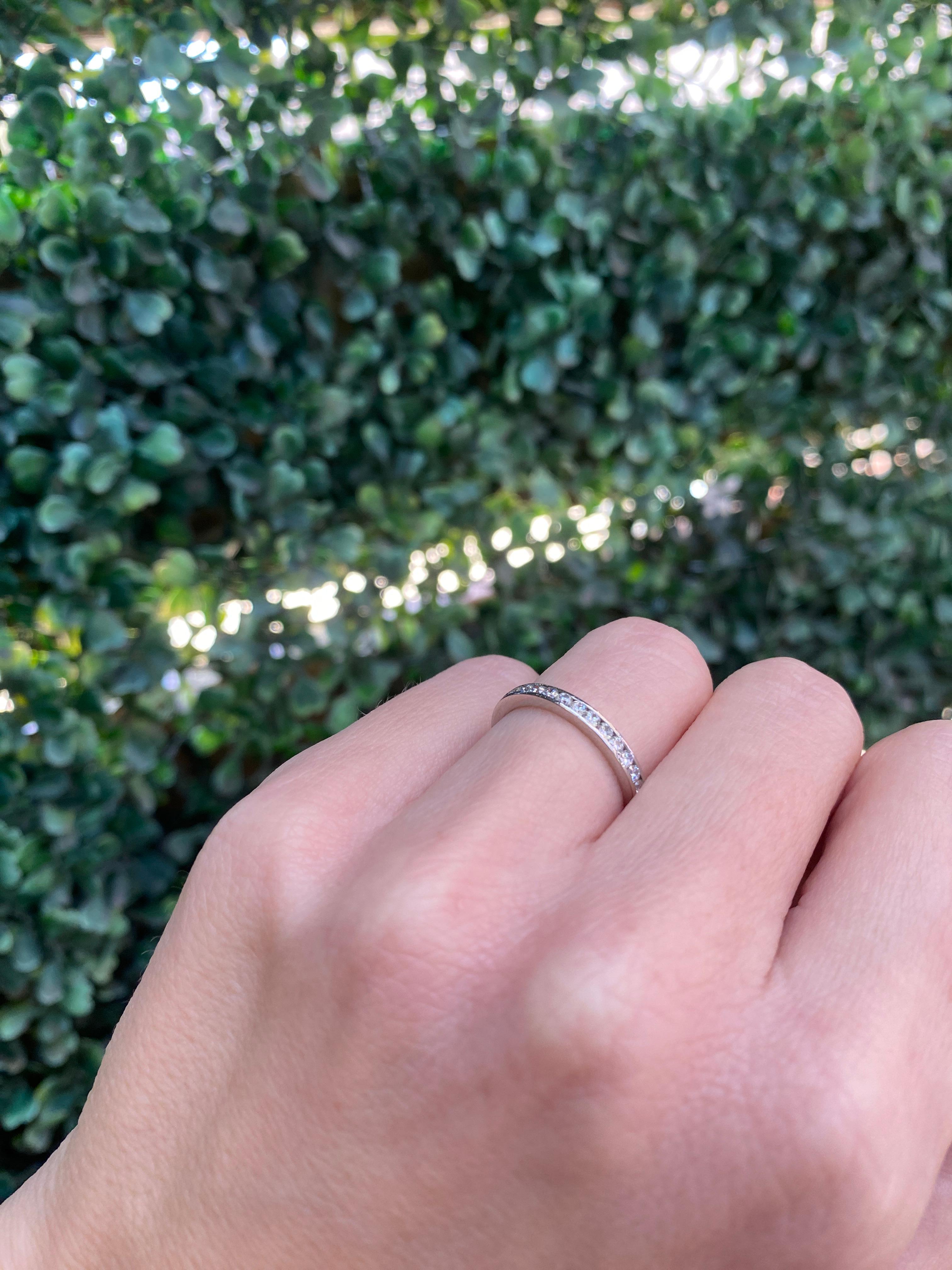 Memoryring, Platin, 0,65 Karat Gesamtgewicht, runder, kanalisierter Diamant 6