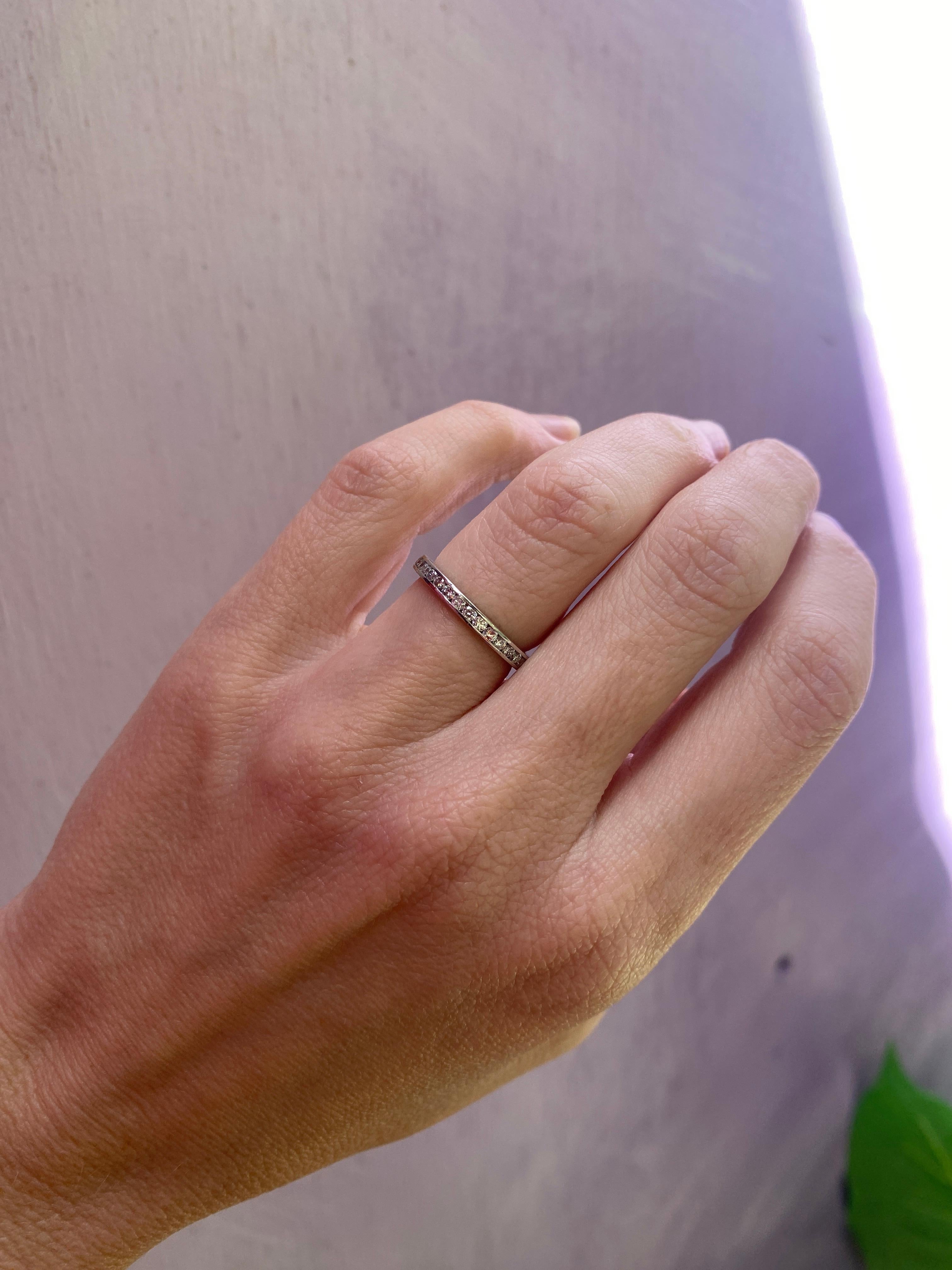 Memoryring, Platin, 0,65 Karat Gesamtgewicht, runder, kanalisierter Diamant 8