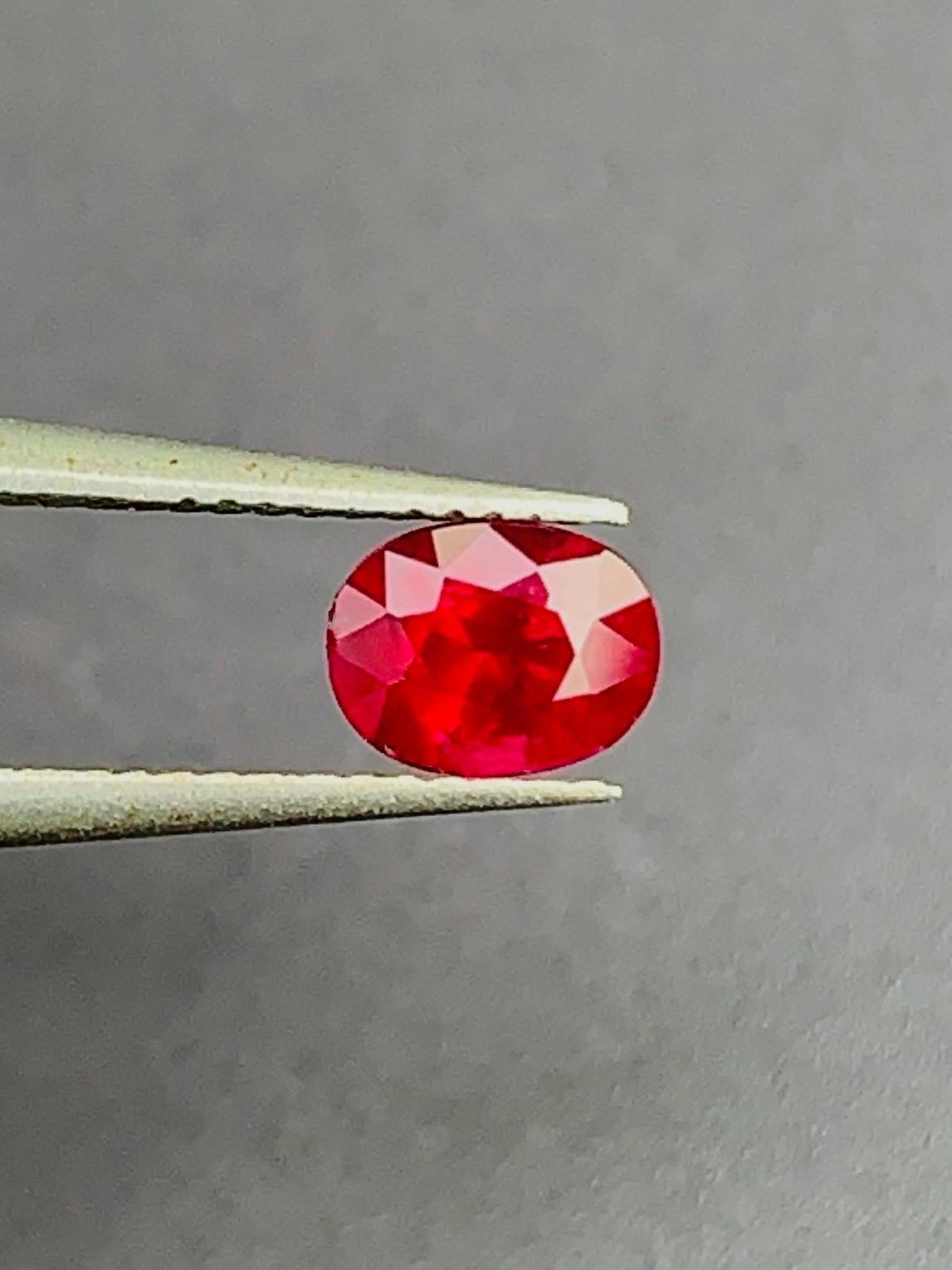 RMA119
0,65 Ct Certificato GIA Rubino di Birmania naturale non riscaldato Colore sangue di piccione occhi puliti Gemma 

DESCRIZIONE DELLA GEMMA
Specie:   Nature Corumdum
Varietà:  Nature Ruby non riscaldato
Peso:  0,65ct
Colore:  Sangue di piccione