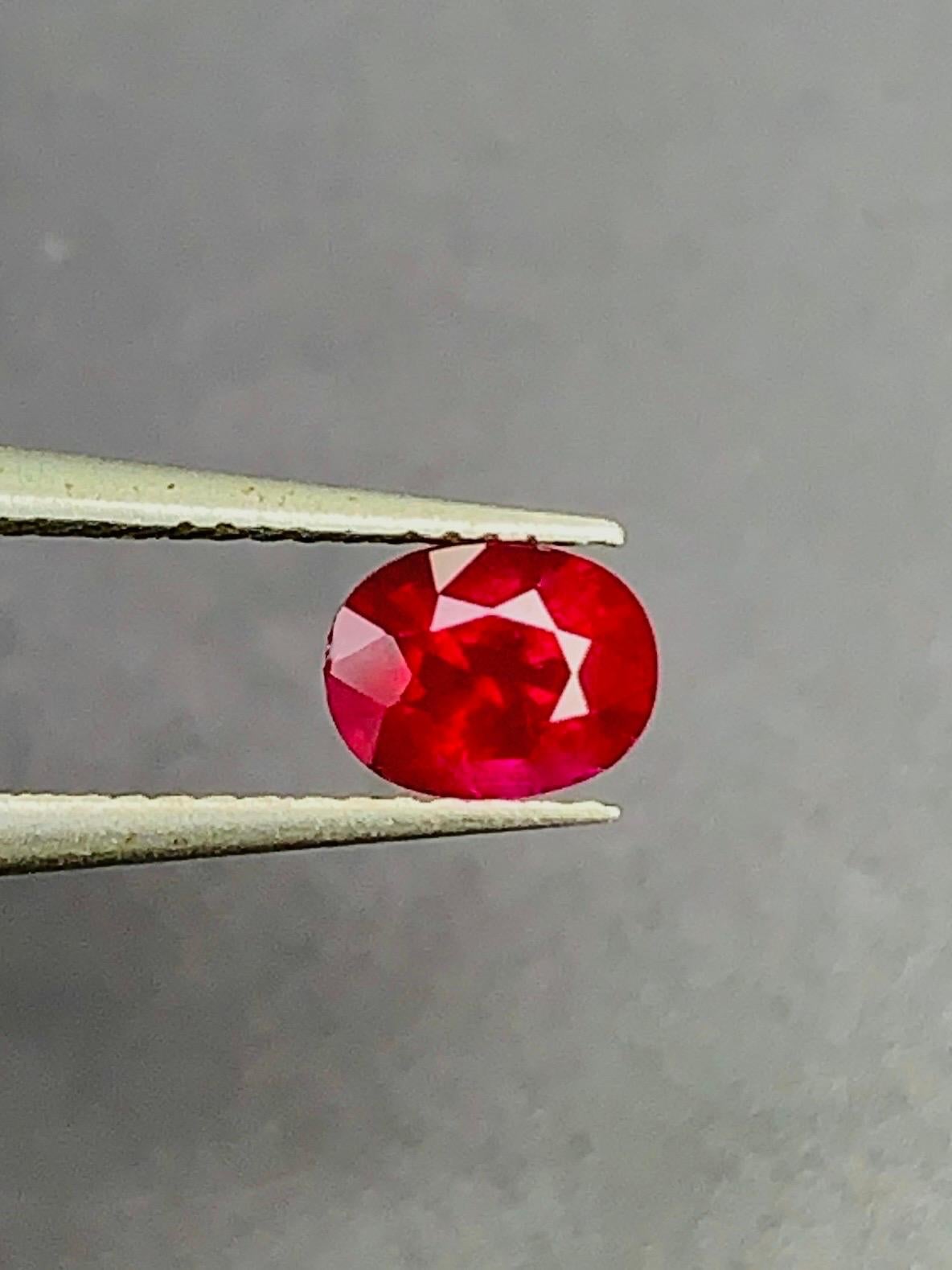 da uomo o donna 0,65 Ct Certificato GIA Rubino di Birmania naturale non riscaldato Colore sangue di piccione occhi puliti in vendita