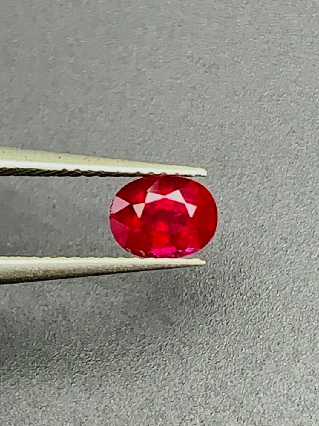 0,65 Ct Certificato GIA Rubino di Birmania naturale non riscaldato Colore sangue di piccione occhi puliti in vendita 1