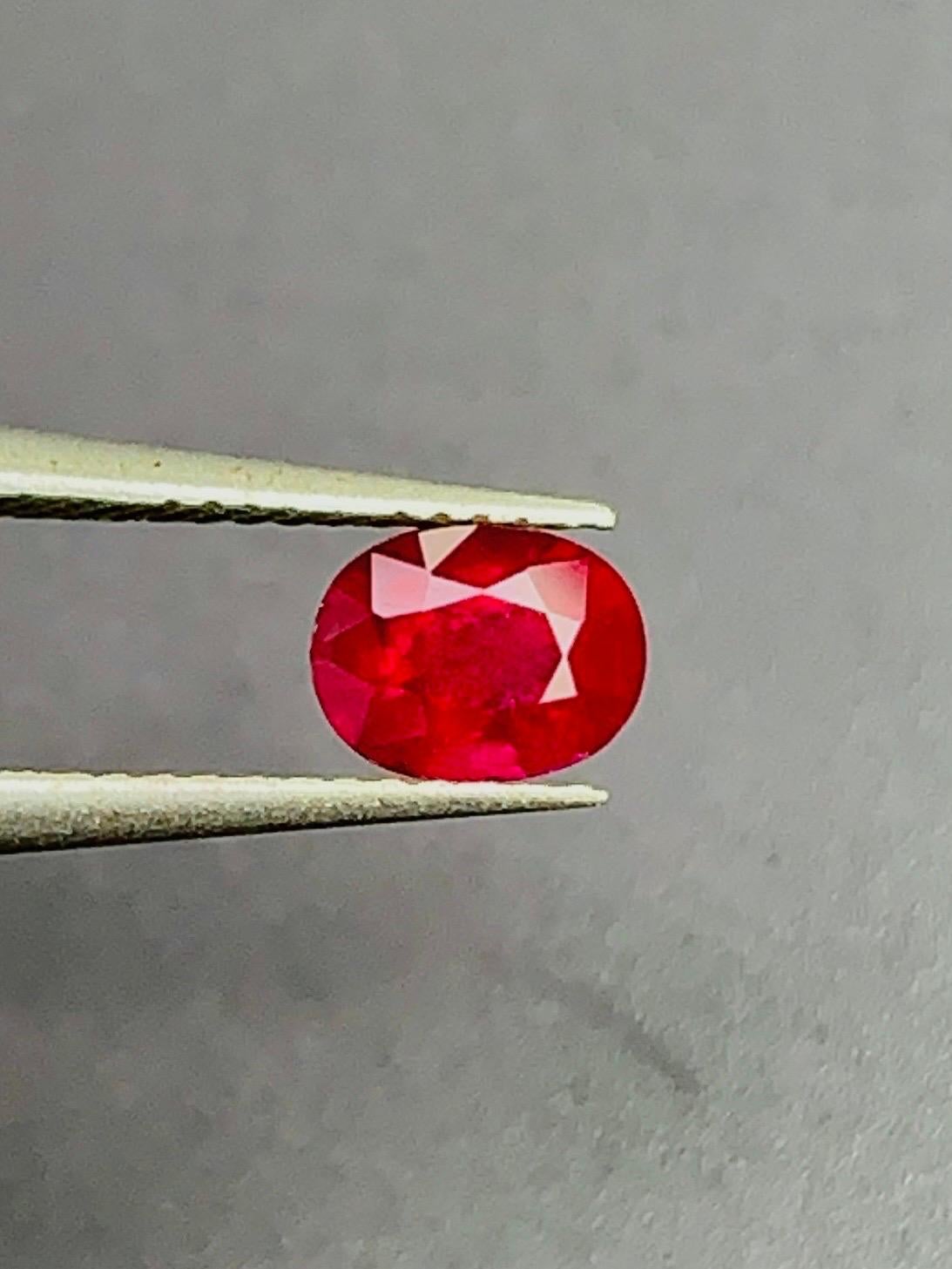 0,65 Ct Certificato GIA Rubino di Birmania naturale non riscaldato Colore sangue di piccione occhi puliti in vendita 3