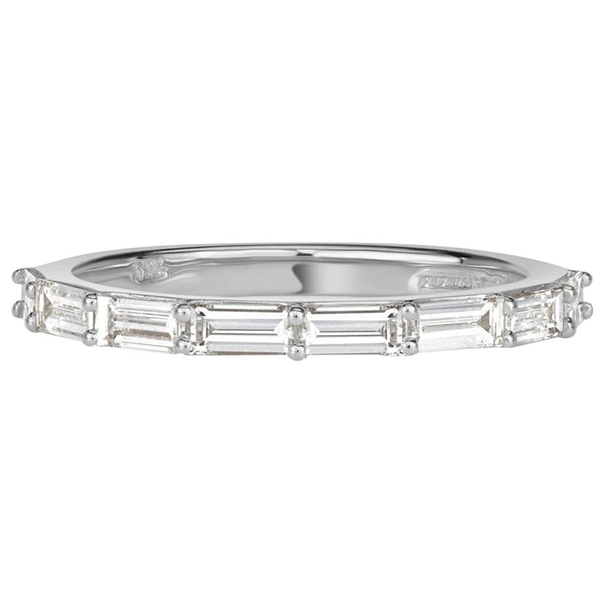 Jonc en platine avec diamant taille baguette de 0.65ct