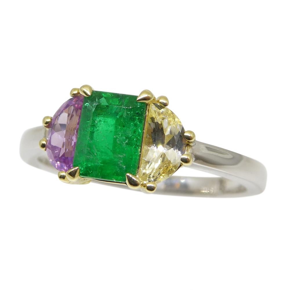 0.65ct Colombian Emerald & Sapphire Ring Set in 18k White and Yellow Gold In New Condition For Sale In Toronto, Ontario