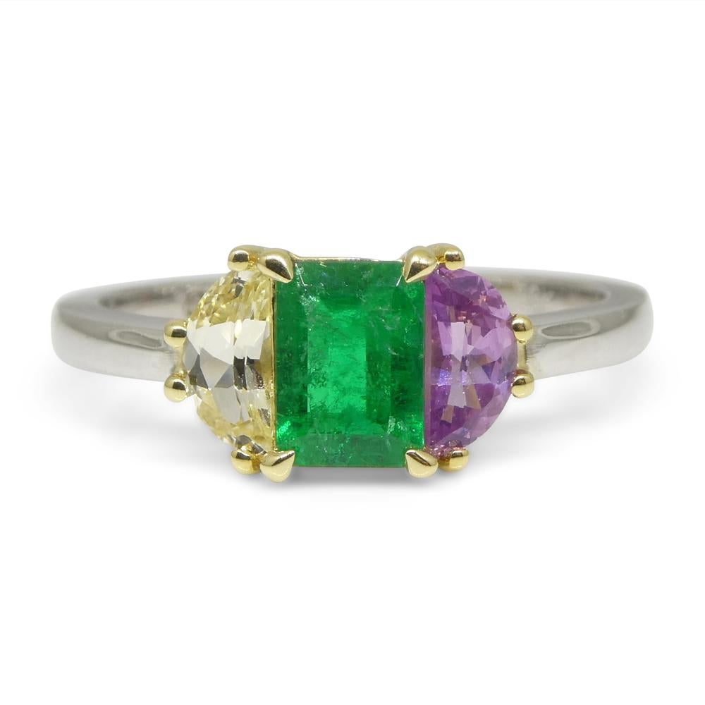 0.65ct Colombian Emerald & Sapphire Ring Set in 18k White and Yellow Gold For Sale 1
