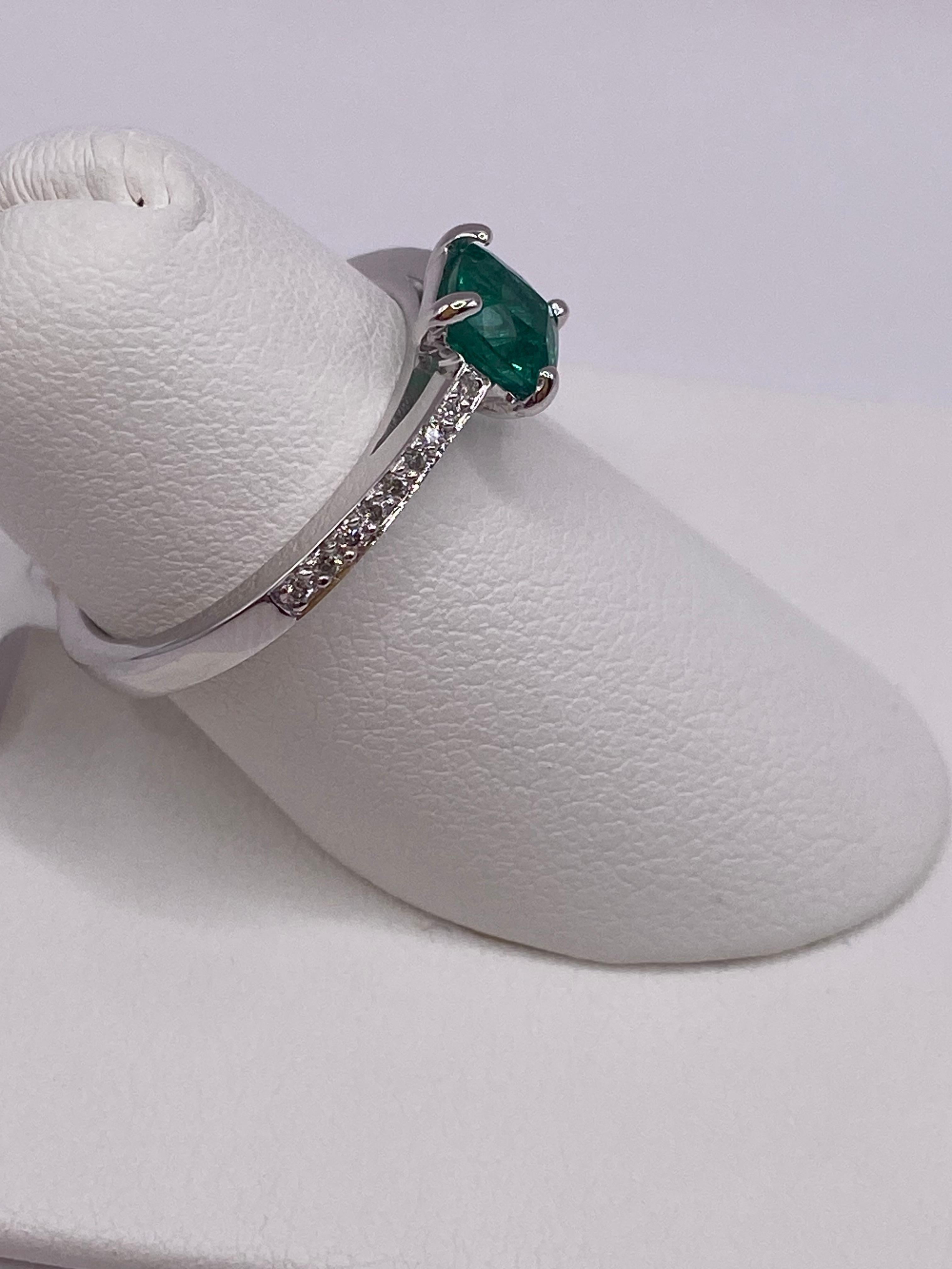 Modern 0.65ct Cushion Emerald & Round Petite Diamond Ring in 14KT White Gold For Sale