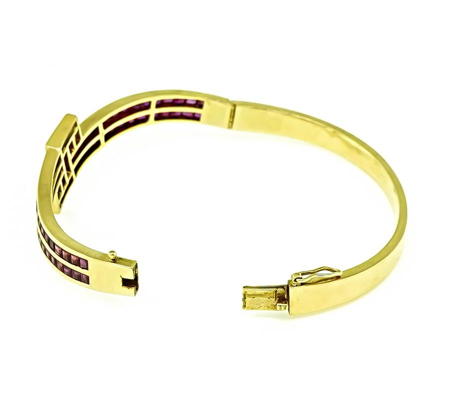 0.65ct Diamond 3.50ct Ruby Gold Bangle Bon état - En vente à New York, NY
