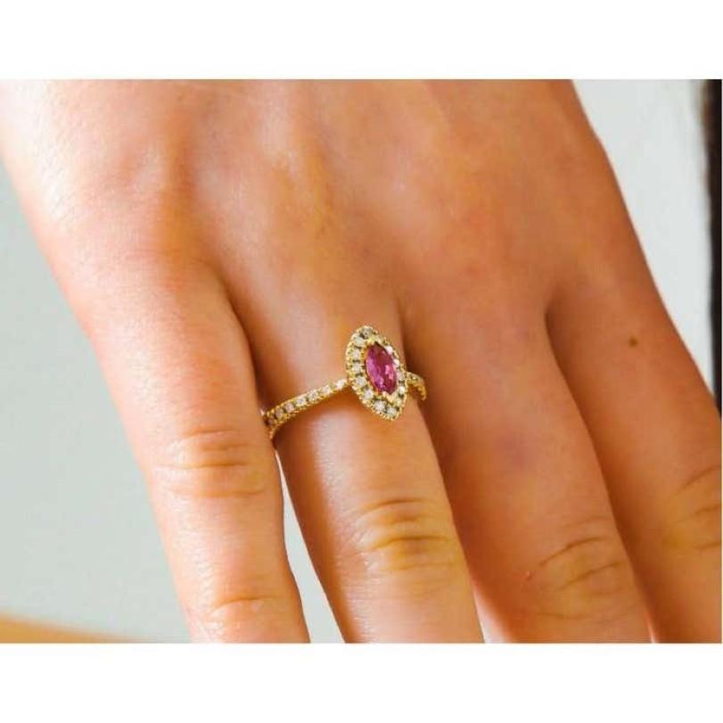 0,65 Karat Pfirsichfarbener Saphir Ring (Rundschliff) im Angebot
