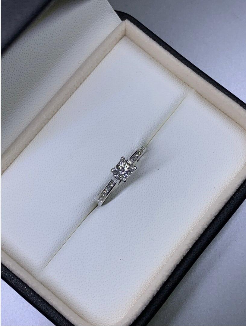 0.65ct Princess Cut Diamond Solitaire Engagement Ring 18ct White Gold In New Condition For Sale In London, GB