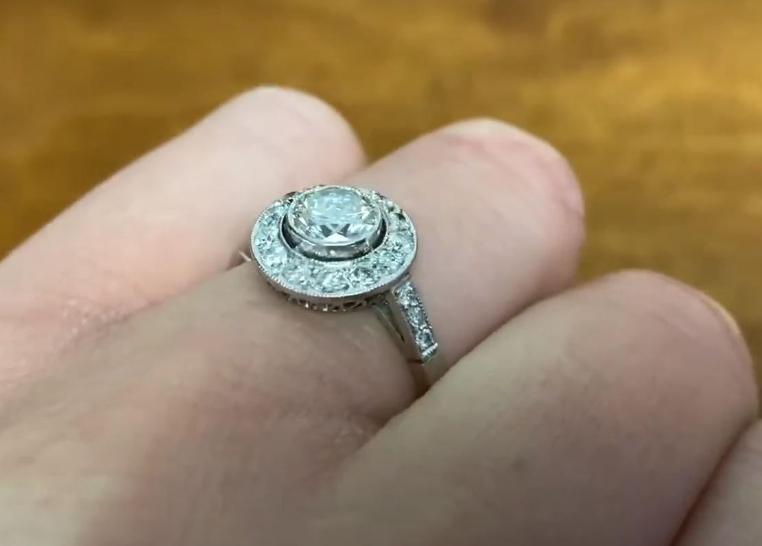 0.65ct Round Brilliant Cut Diamond Engagement Ring, Diamond Halo, Platinum In Excellent Condition For Sale In New York, NY