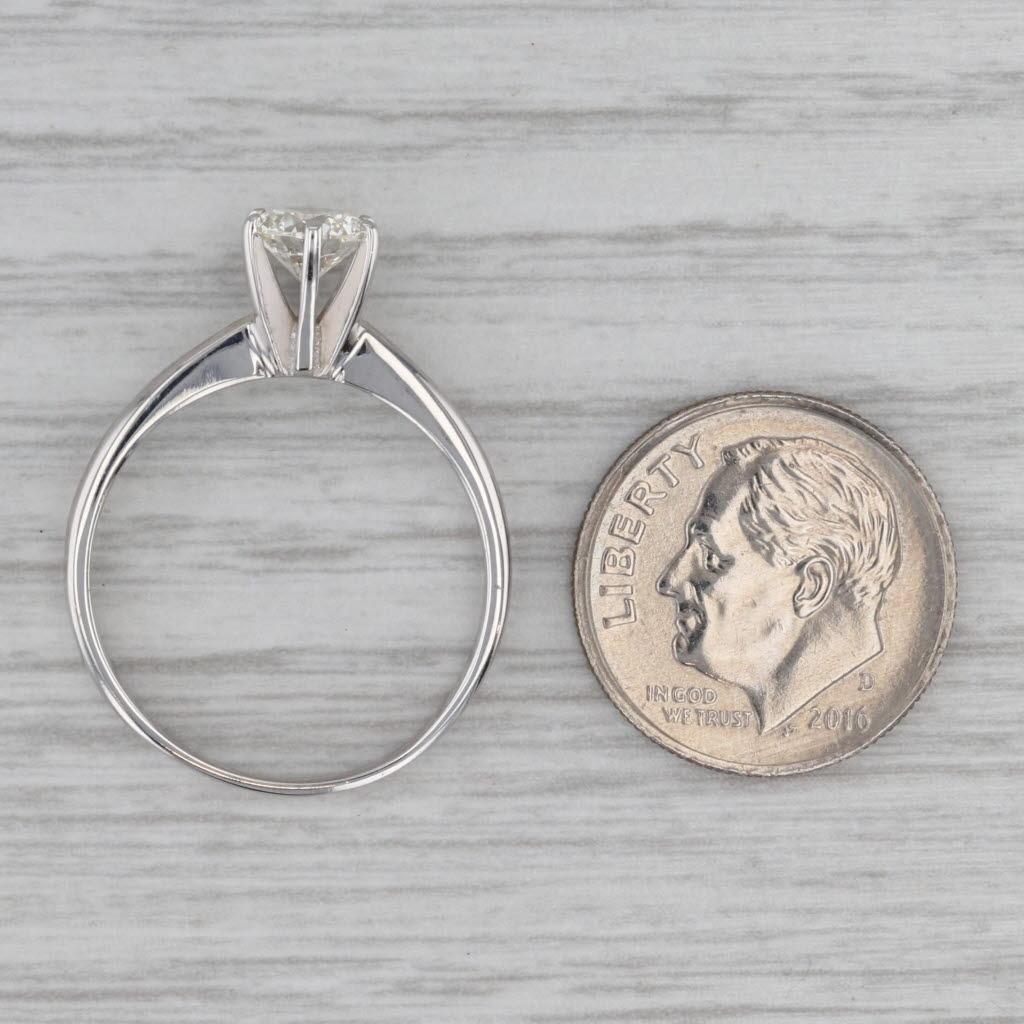 Anello di fidanzamento solitario con diamante rotondo da 0,65 carati in oro bianco 14k, misura 8,25 in vendita 1