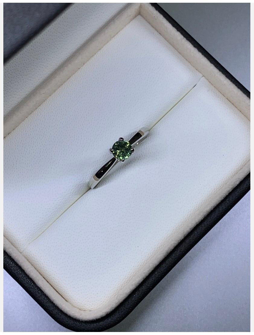 0.65ct Teal Sapphire Solitaire Engagement Ring In 18ct White Gold In New Condition For Sale In London, GB