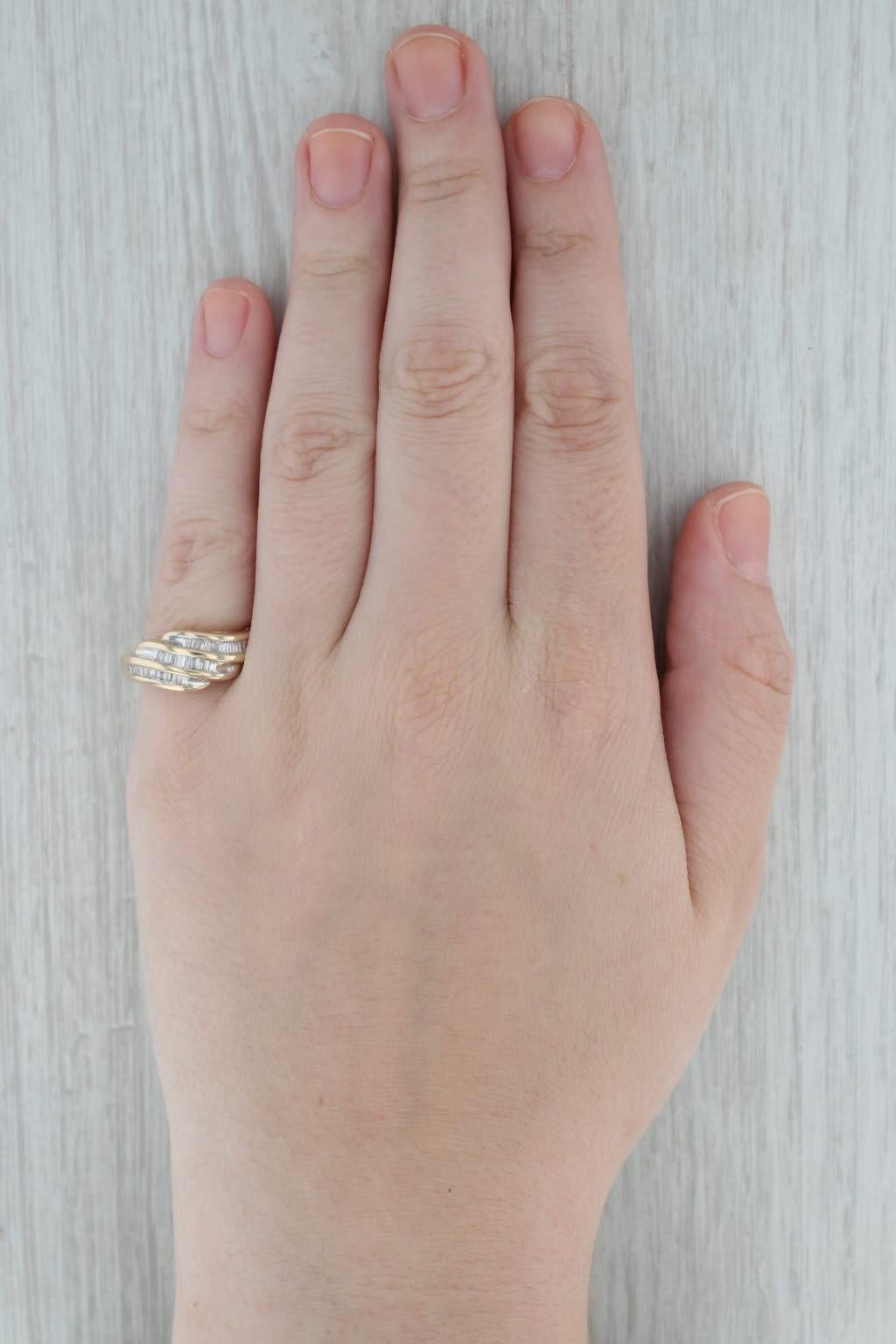 Anello bypass con baguette da 0,65 carati in oro giallo 14k, misura 7,25 in vendita 4
