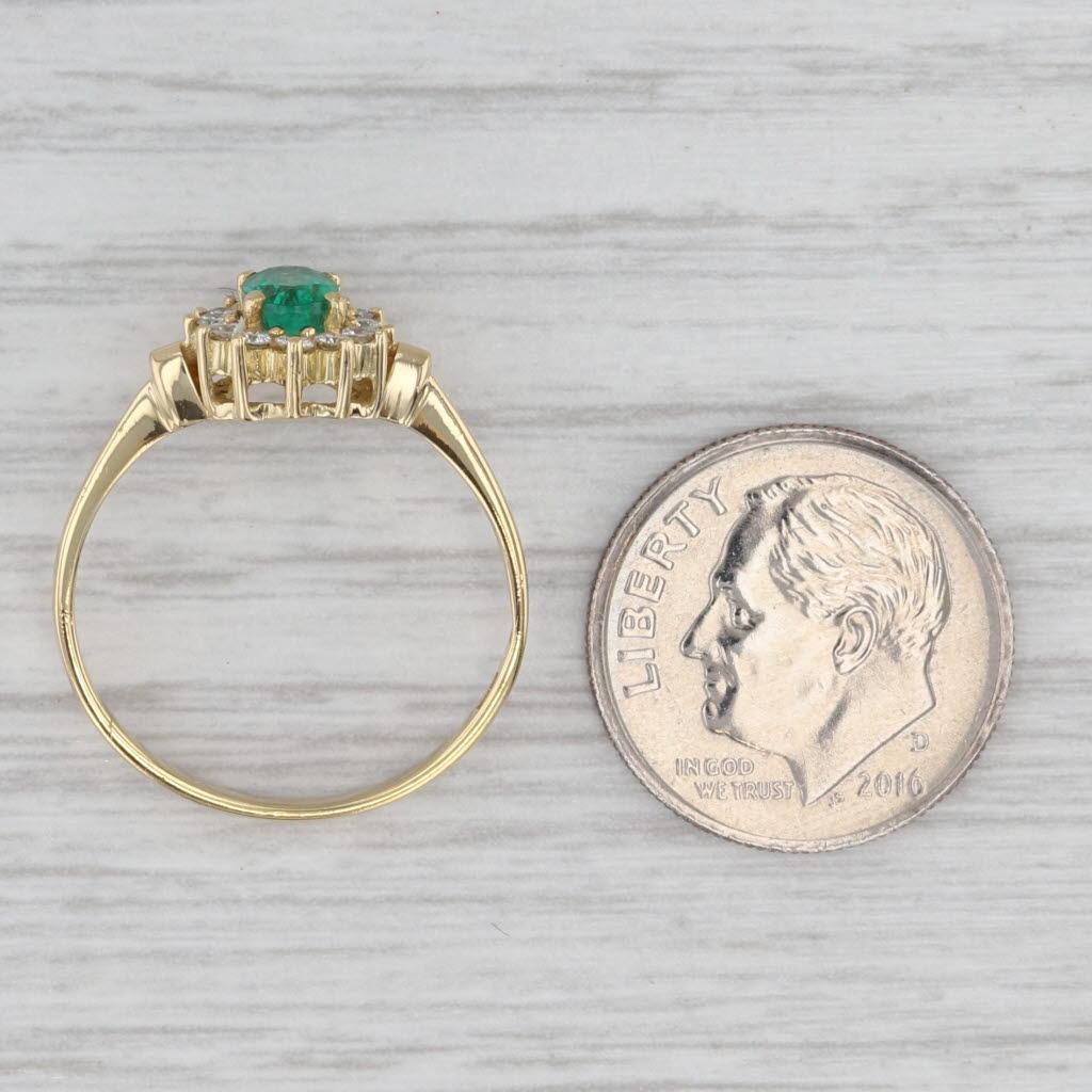 0.65ctw Anillo Halo Diamante Esmeralda Oro Amarillo 18k Tamaño 7.25 Compromiso en venta 3