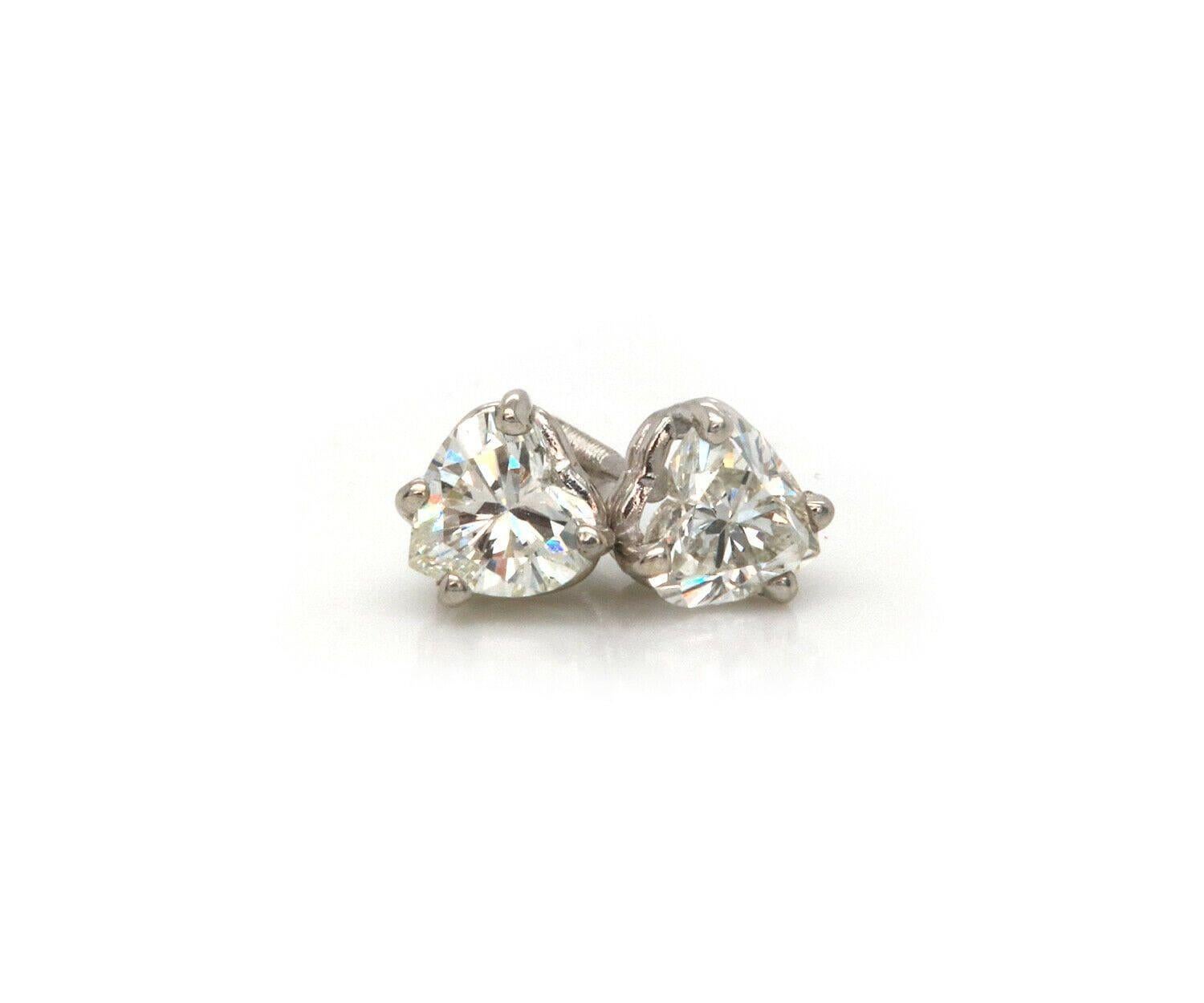 0.65ctw Heart Diamond Stud Earrings in 14K White Gold In Excellent Condition In Vienna, VA