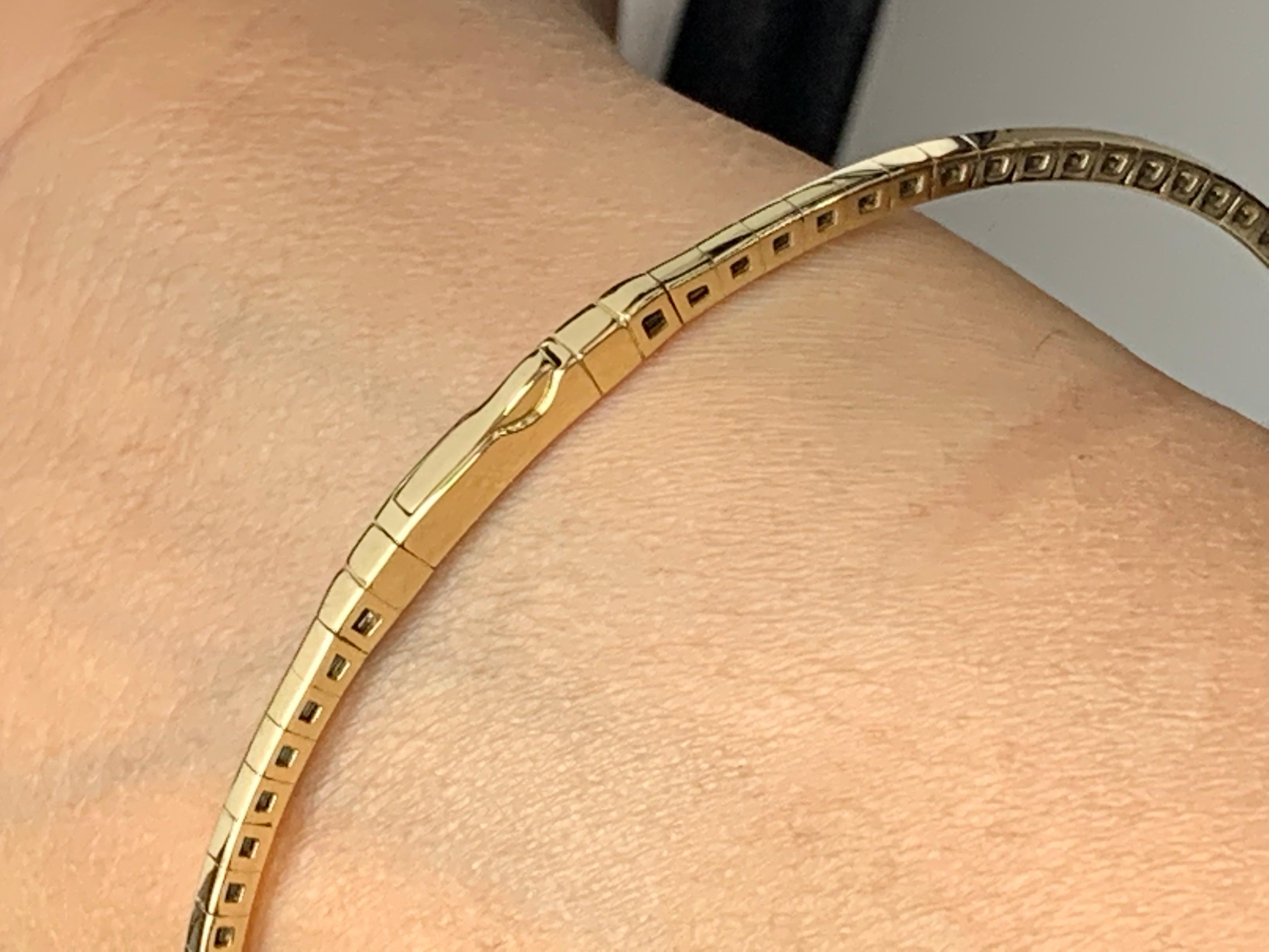 Bracelet jonc en or jaune 14 carats avec diamants taille ronde brillants de 0,66 carat en vente 11