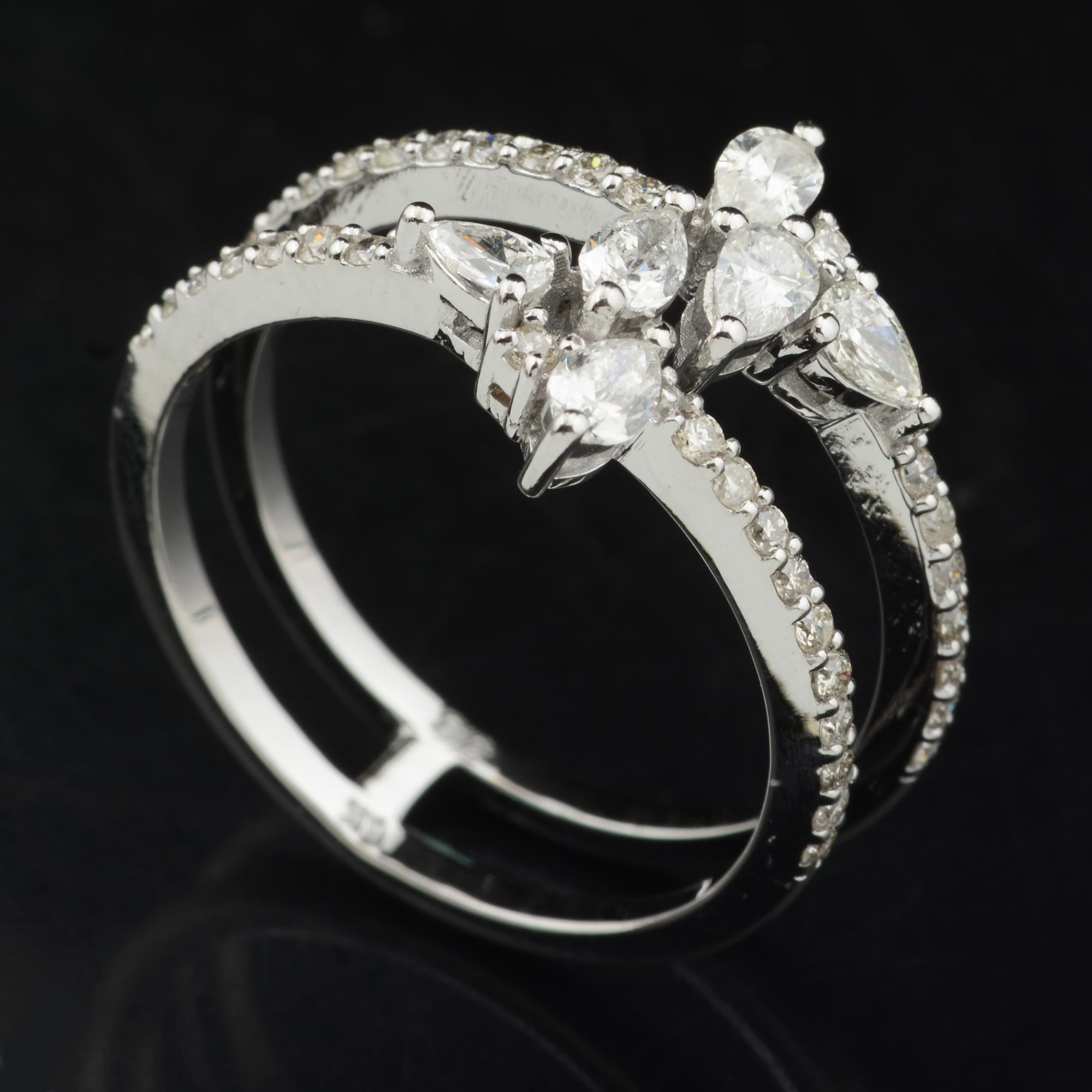 0,66 carati SI/H Pear Round Diamond Fine Double Band Ring Oro bianco 18 carati in vendita 1