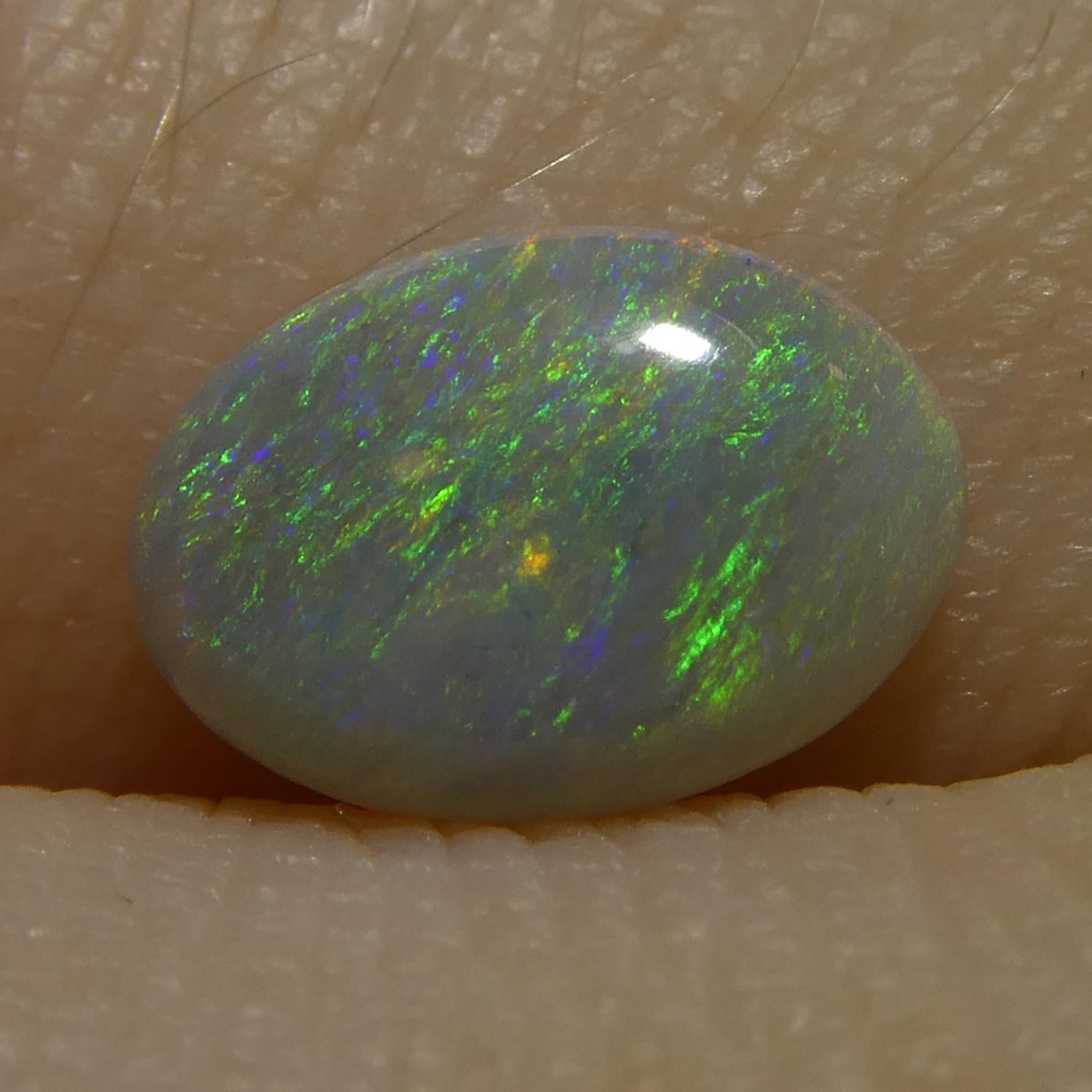 Ópalo gris cabujón oval de 0.66 ct de Australia en venta 6