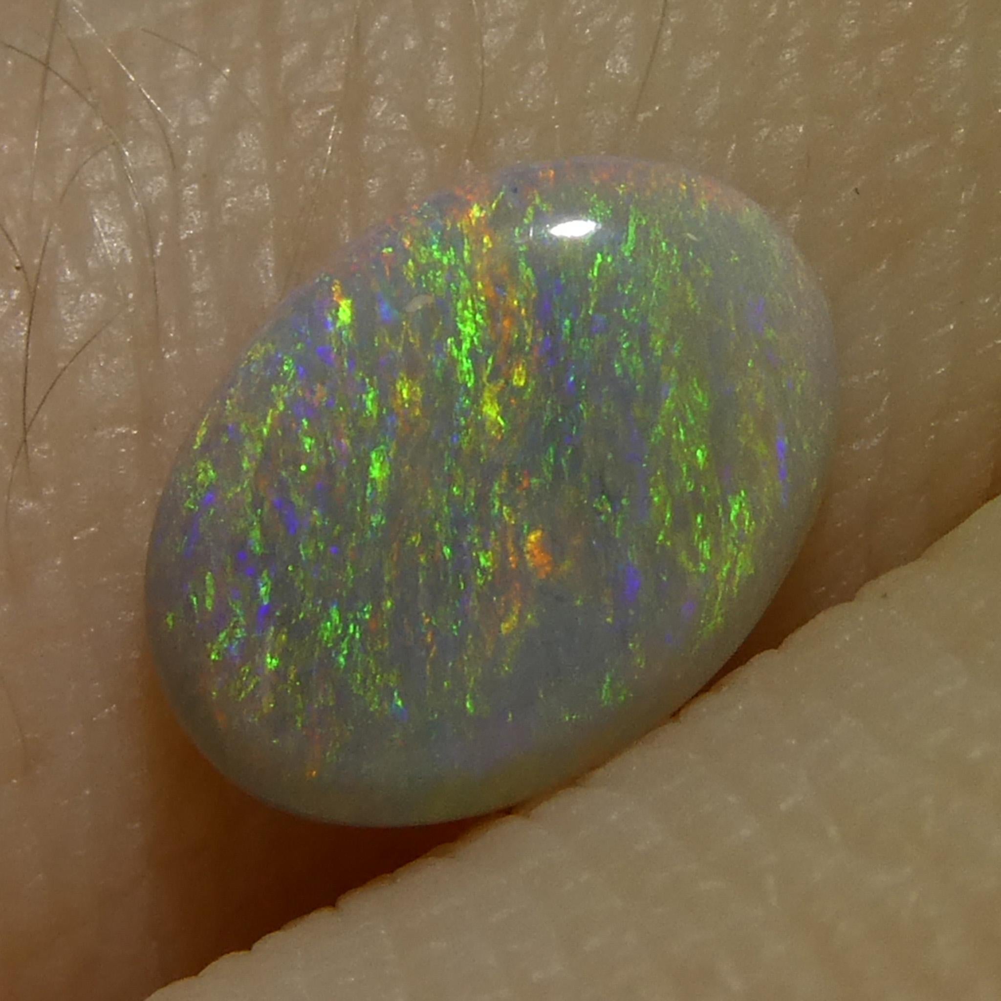 Ópalo gris cabujón oval de 0.66 ct de Australia en venta 7