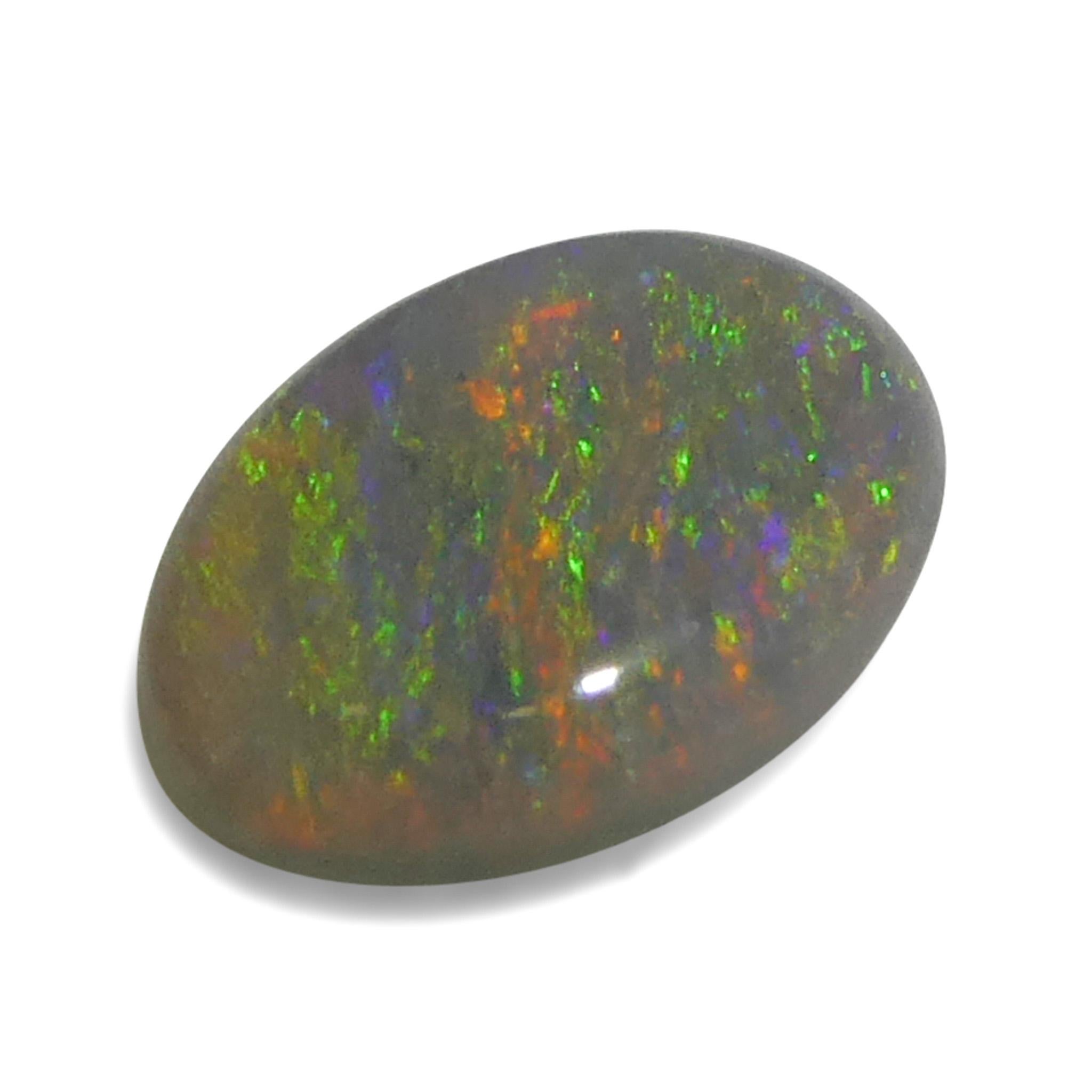 Ópalo gris cabujón oval de 0.66 ct de Australia en venta 1