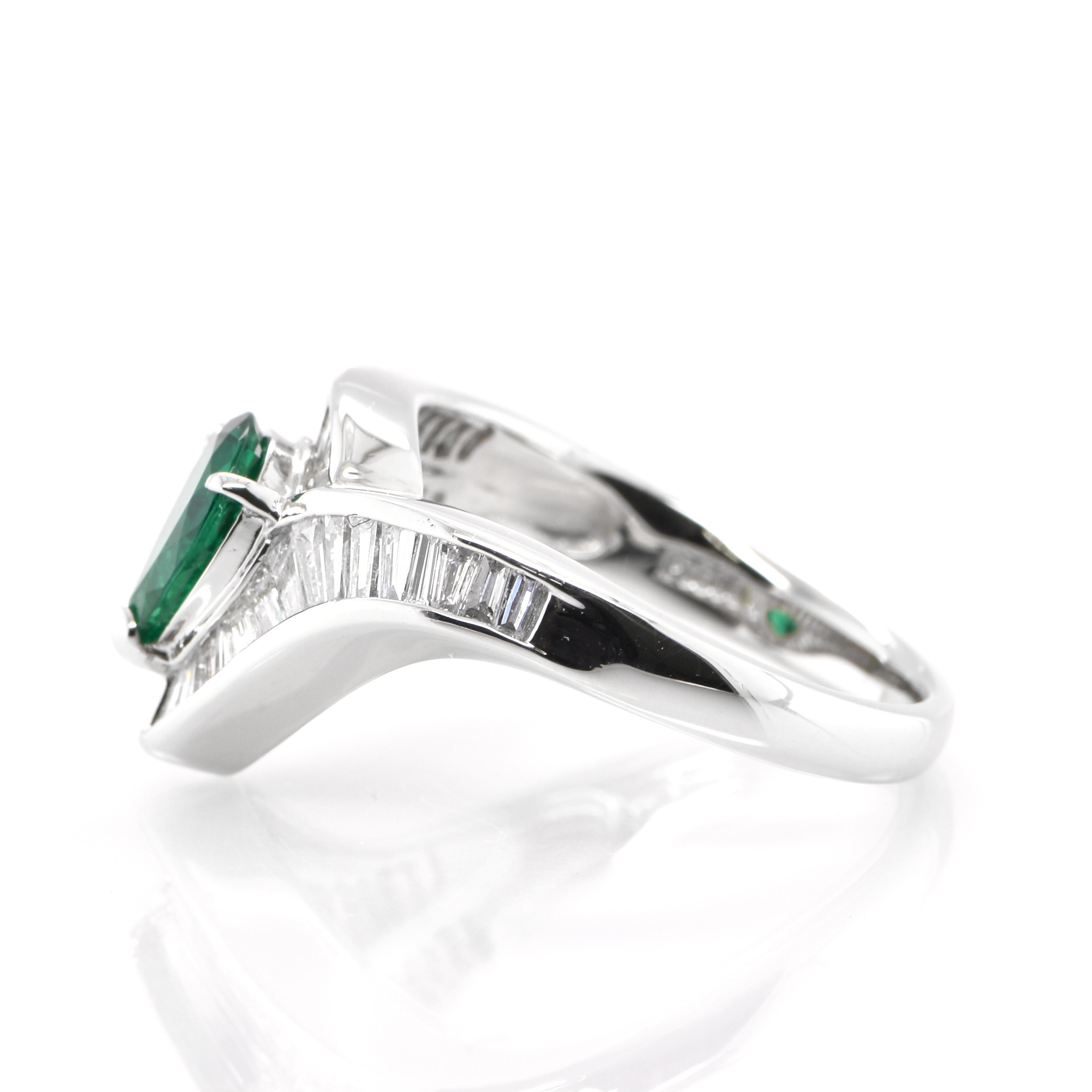 0.67 Carat Natural Pear Cut Emerald and Diamond-Baguette Ring Set in Platinum In New Condition In Tokyo, JP
