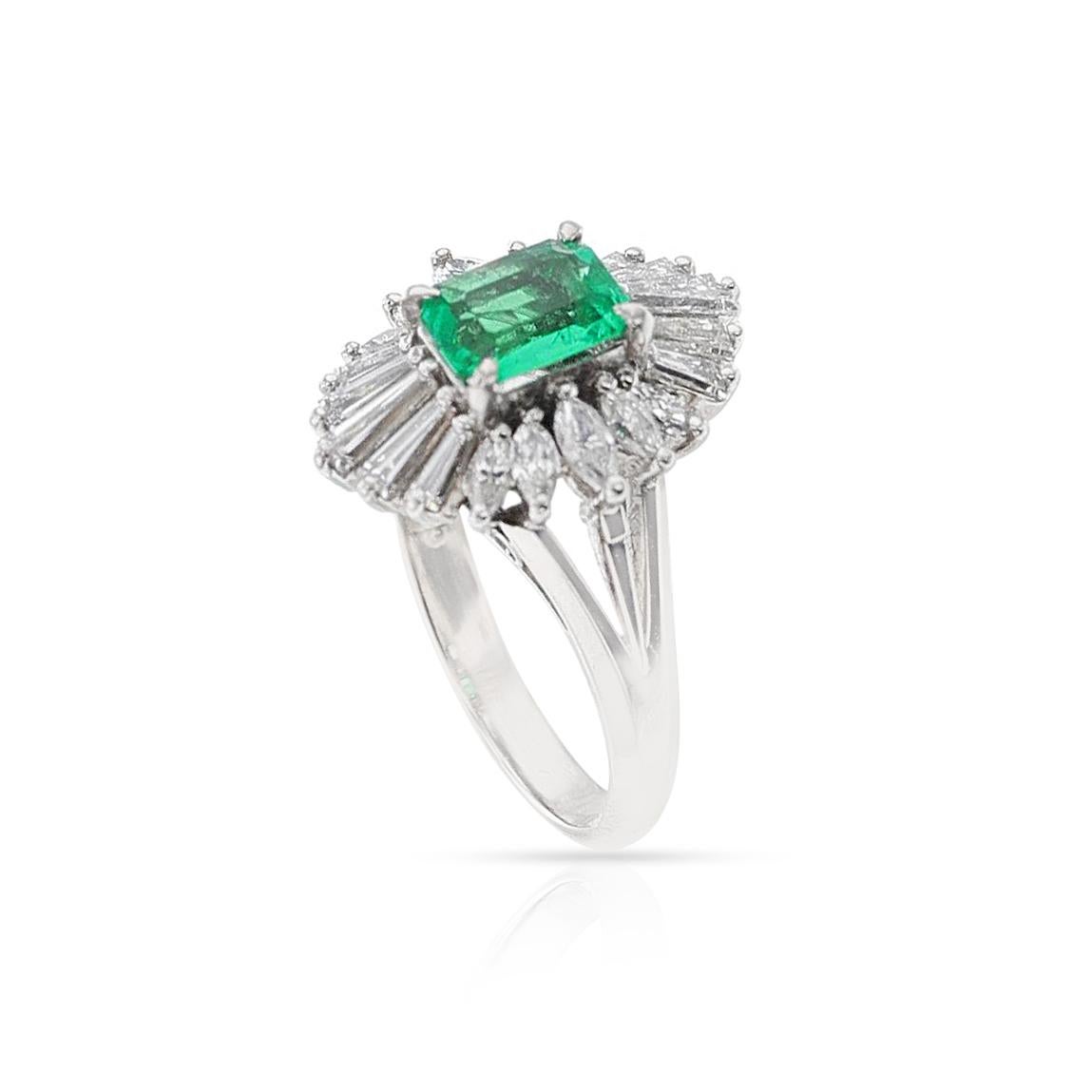 0.67 Carat Natural Rectangular Cut Emerald and Diamond Cocktail Ring, Platinum For Sale 2