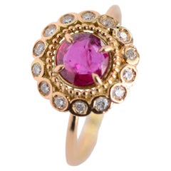 0.67 Carat Nature Ruby and Diamond 14k Gold Vintage Cluster Rosette Ring
