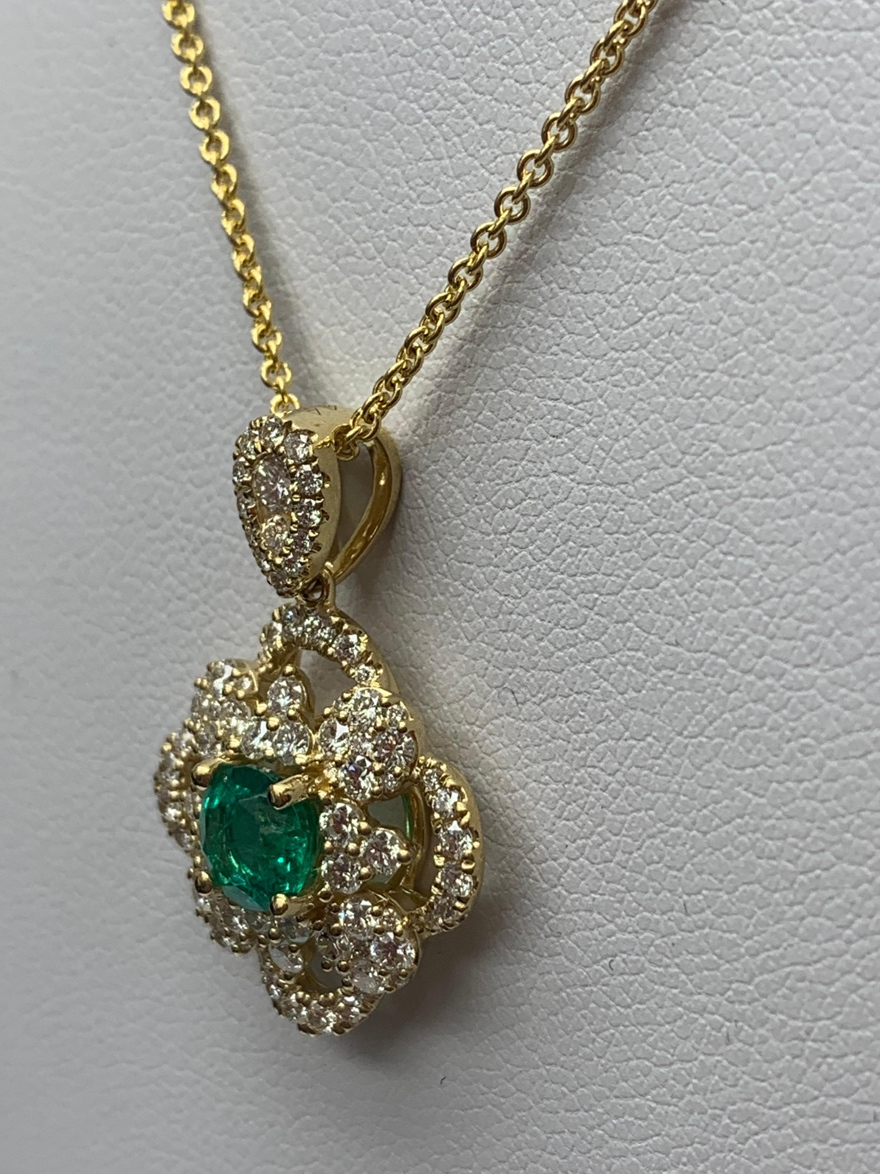 0.67 Carat Round Cut Emerald and Diamond Pendant Necklace in 18K Yellow Gold For Sale 2